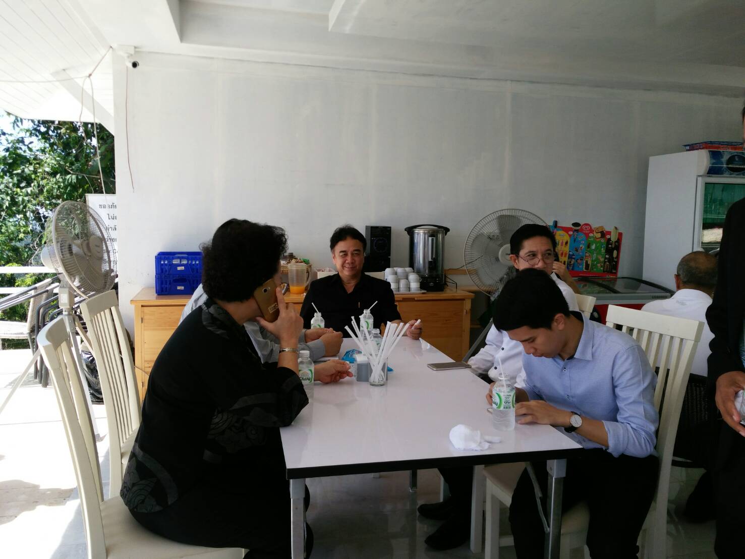 คณะทำงานขับเคลื่อนการพัฒนาเศรษฐกิจฐานรากและประชารัฐลงพื้นที่ตรวจเยี่ยมและติดตามผลการดำเนินงานการพัฒนาเศรษฐกิจฐานรากและประชารัฐ จังหวัดภูเก็ต