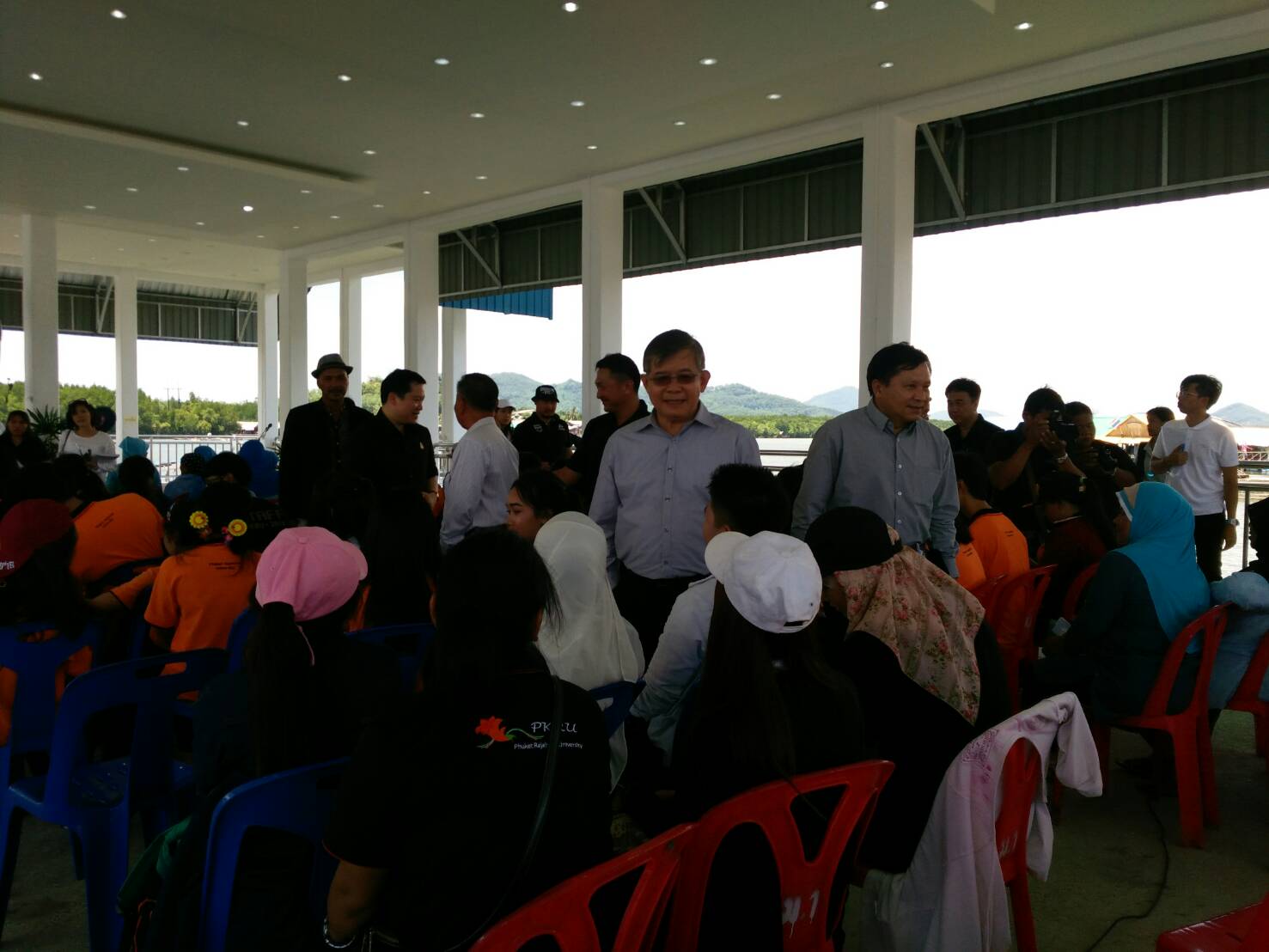 คณะทำงานขับเคลื่อนการพัฒนาเศรษฐกิจฐานรากและประชารัฐลงพื้นที่ตรวจเยี่ยมและติดตามผลการดำเนินงานการพัฒนาเศรษฐกิจฐานรากและประชารัฐ จังหวัดภูเก็ต