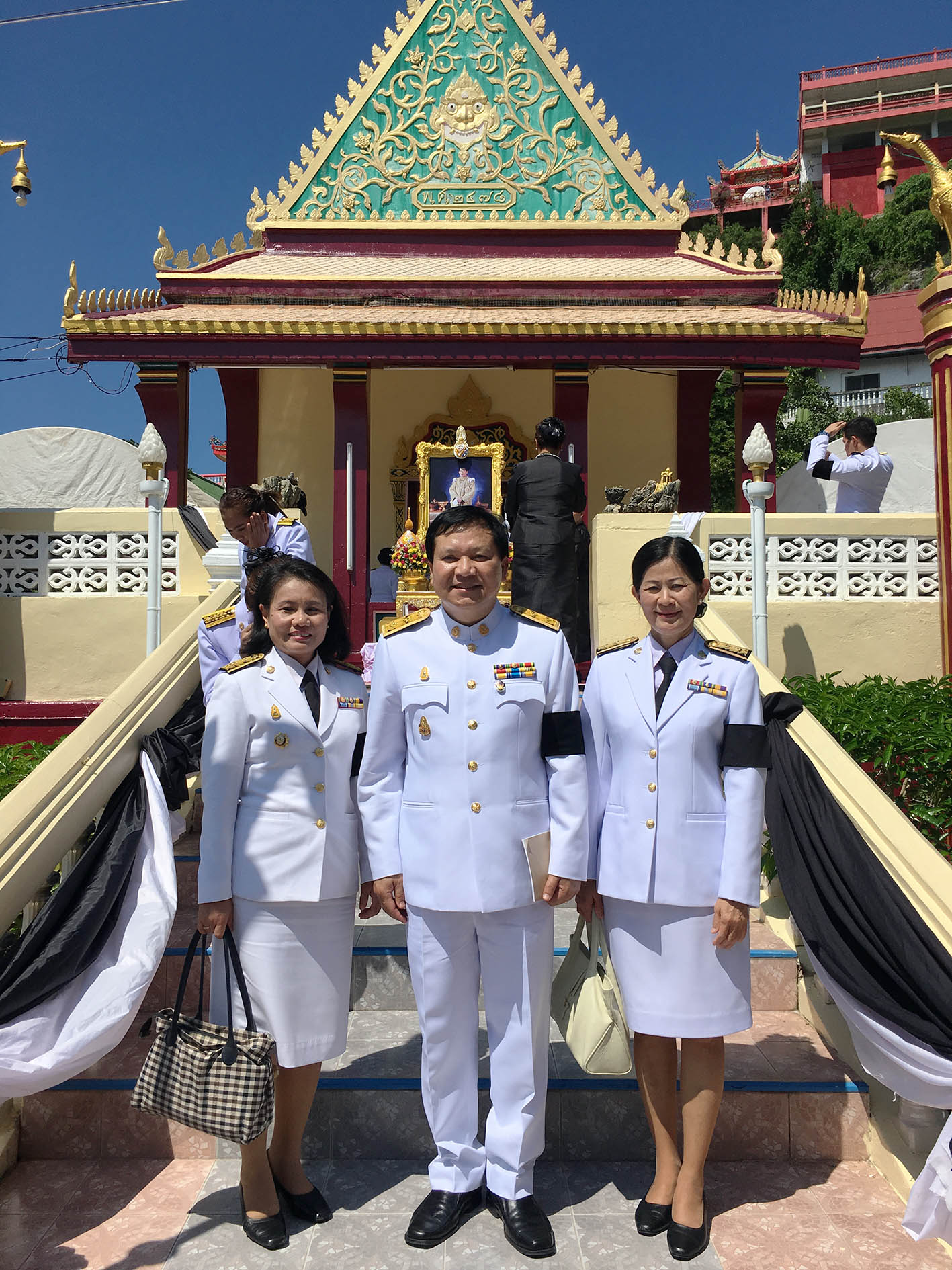 กฐินพระราชทานกรมการพัฒนาชุมชน ประจำปี พ.ศ.2560 ณ วัดจุฑาทิศธรรมสภารามวรวิหาร อำเภอเกาะสีชัง จังหวัดชลบุรี
