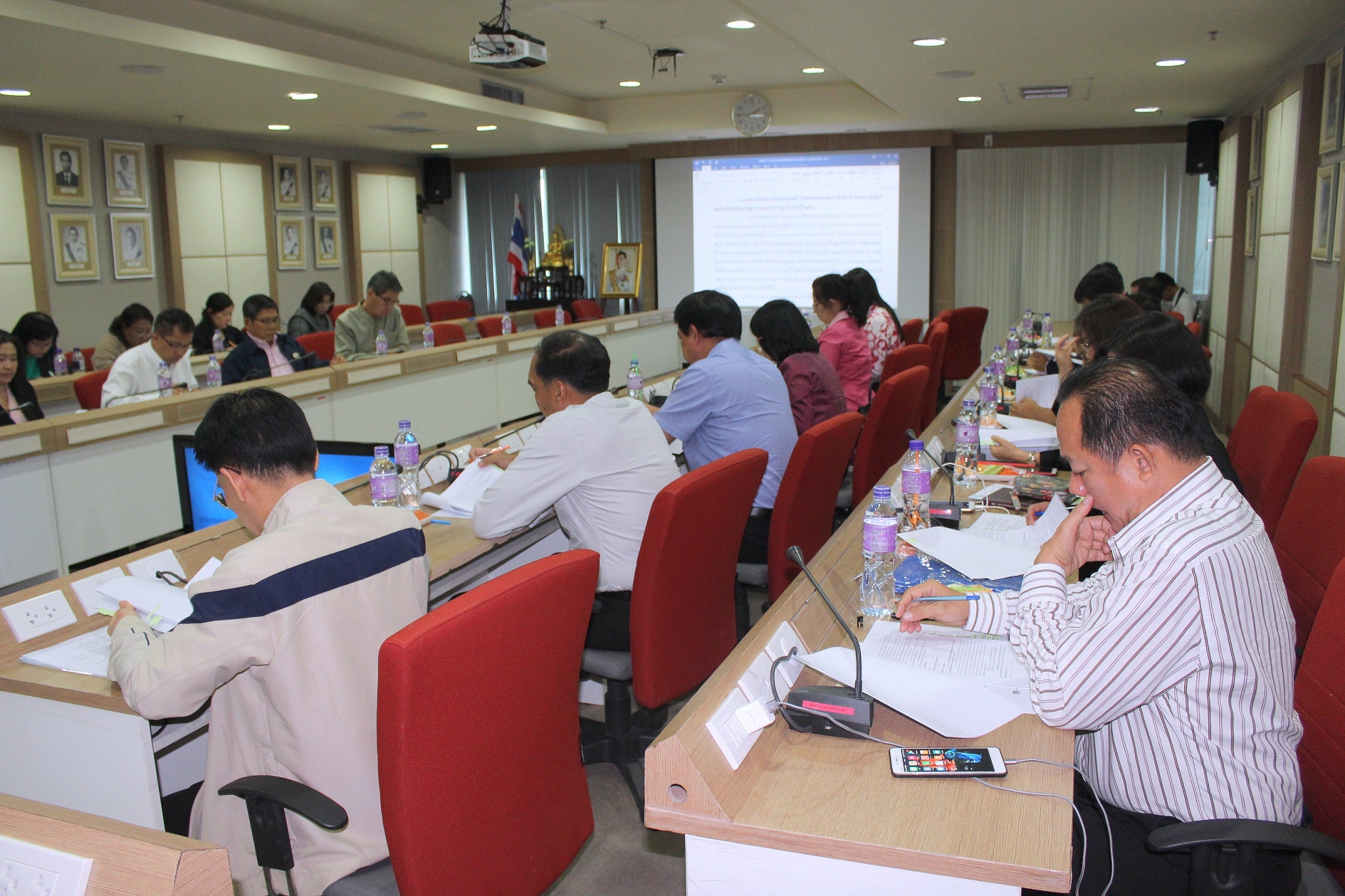การประชุม” คณะกรรมการอำนวยการและคณะทำงานรับผิดชอบการดำเนินงานทอดผ้าป่ากองทุนพัฒนาเด็กชนบท ในพระราชูปถัมภ์สมเด็จพระเทพรัตนราชสุดาฯ สยามบรมราชกุมารี ประจำปี ๒๕๖๑”
