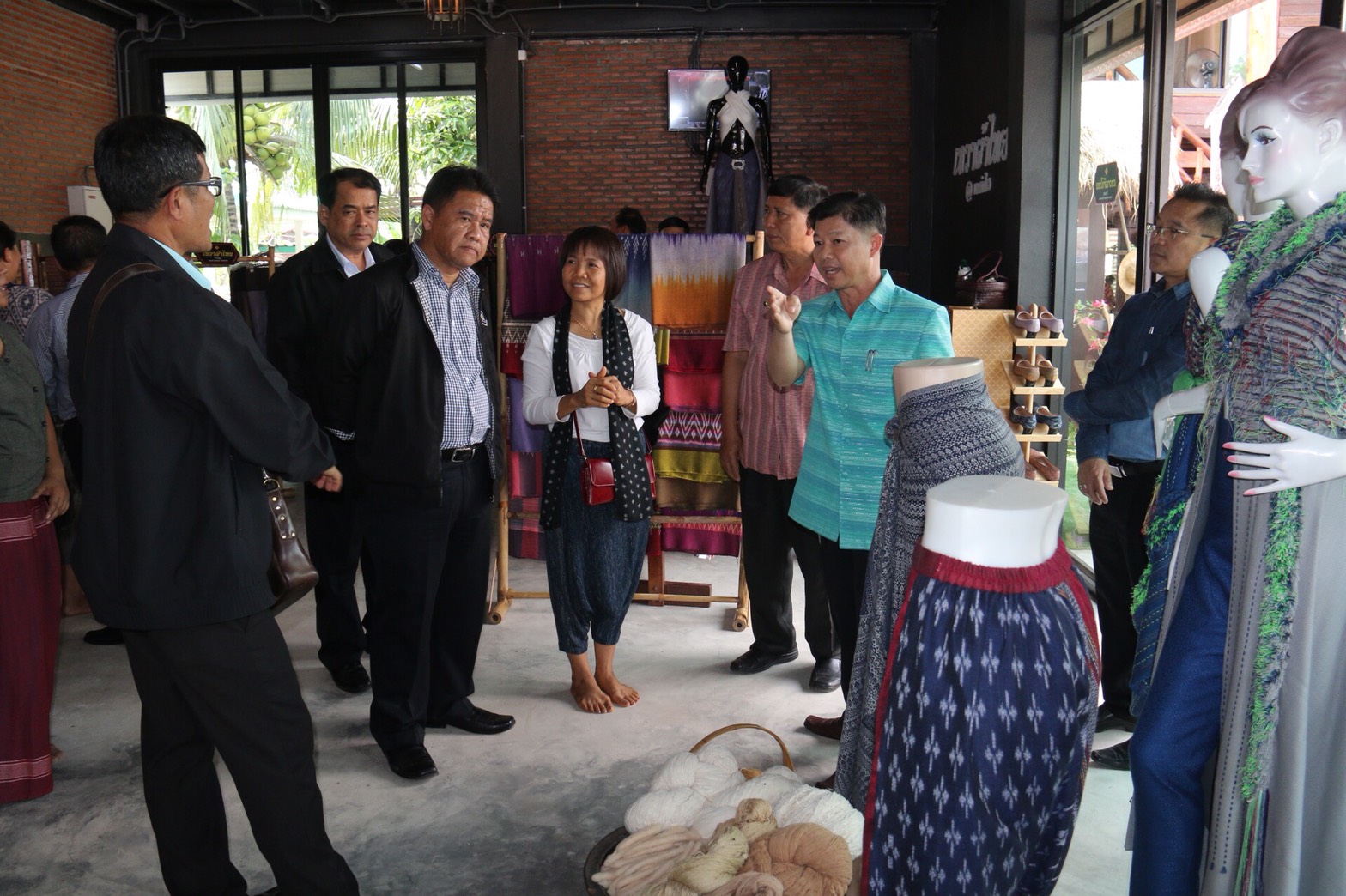 พ.ช. เตรียมโชว์ OTOP เด่น “เทวาผ้าไทย” หนองบัวลำภู เสนอนายกรัฐมนตรี