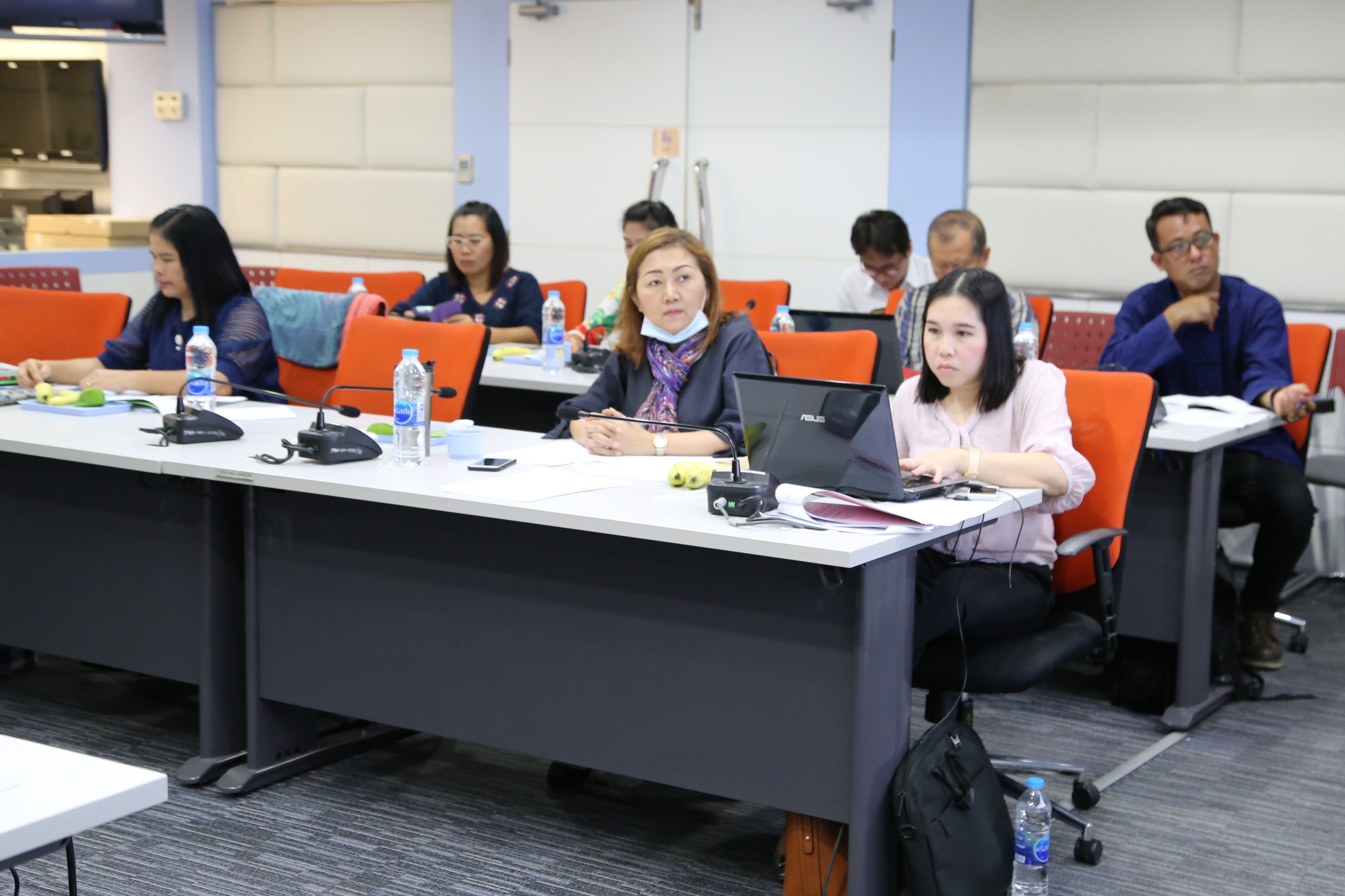 การประชุมสรุปผลการขับเคลื่อนกิจกรรมการสร้างกลุ่มอาชีพ / สัมมาชีพตามโครงการสร้างสัมมาชีพชุมชนตามหลักปรัชญาของเศรษฐกิจพอเพียง ผ่านระบบวีดิทัศน์ทางไกล (Video Conference)