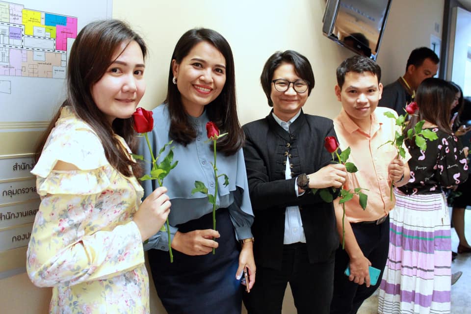 นายอุทัย ทองเดช ผู้อำนวยการสำนักเสริมสร้างความเข้มแข็งชุมชน พร้อมด้วย นักวิชาการพัฒนาชุมชนเชี่ยวชาญ ผู้อำนวยการกลุ่มงาน