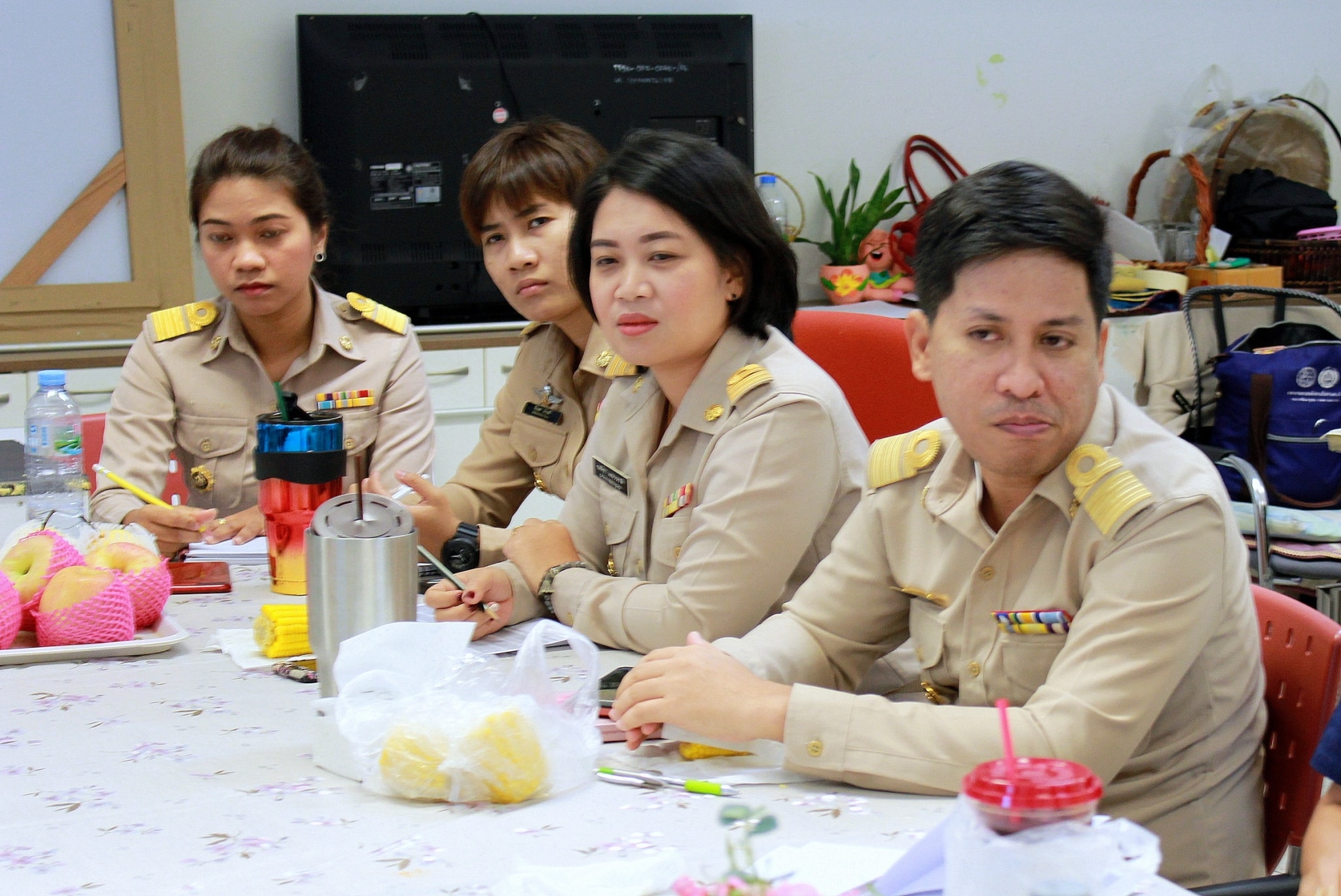 นายอุทัย ทองเดช ผู้อำนวยการสำนักเสริมสร้างความเข้มแข็งชุมชน มอบหมายให้นางวรรณนา ลิ่มพานิชย์ รักษาการในตำแหน่งนักวิชาการพัฒนาชุมชนเชี่ยวชาญ