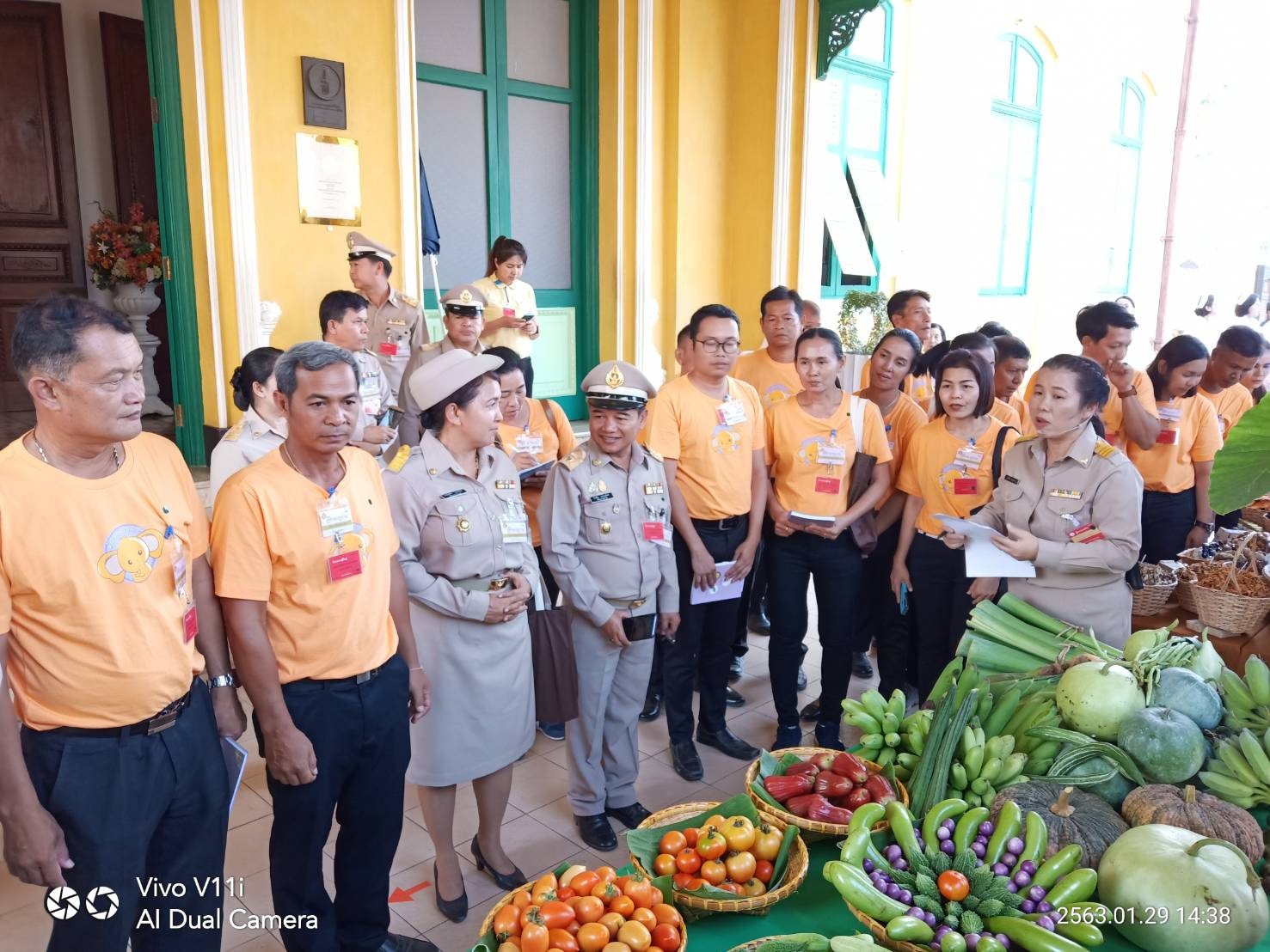 นายสุทธิพงษ์ จุลเจริญ อธิบดีกรมการพัฒนาชุมชน พร้อมด้วย ผู้ตรวจราชการกรมการพัฒนาชุมชน พัฒนาการจังหวัดทั้ง 5 จังหวัด