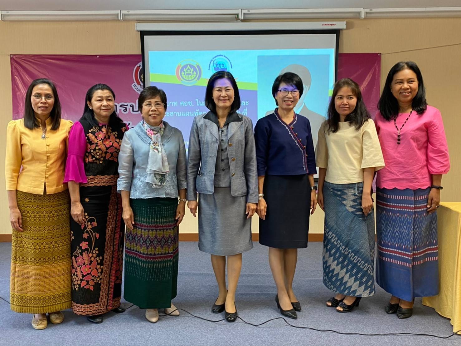 สมาคม ศอช.จ.กาญจนบุรี จัดประชุมเชิงปฏิบัติการพัฒนาศักยภาพ ศอช. สู่ความเข้มแข็งอย่างยั่งยืน @ สถาบันราชภัฏกาญจนบุรี