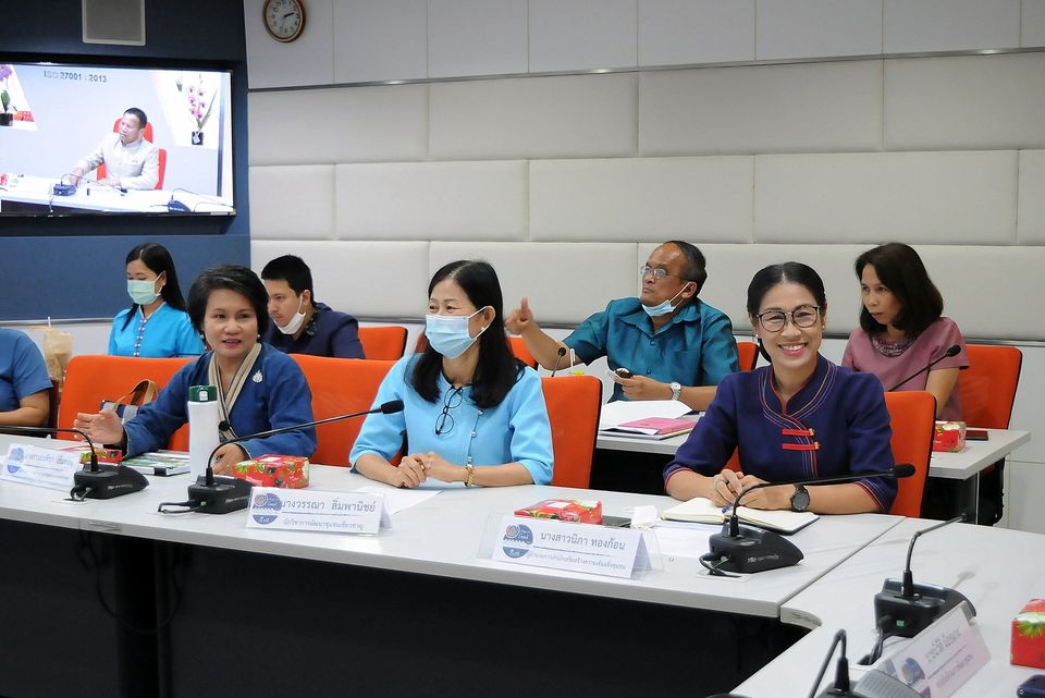 การประชุมชีแจงการขับเคลื่อนการพัฒนาพื้นที่ต้นแบบการพัฒนาคุณภาพชีวิต ตามหลักทฤษฎีใหม่ ประยุกต์สู่ “โคก หนอง นา โมเดล”ผ่านระบบวิดีทัศน์ทางไกล (Video Conference)***