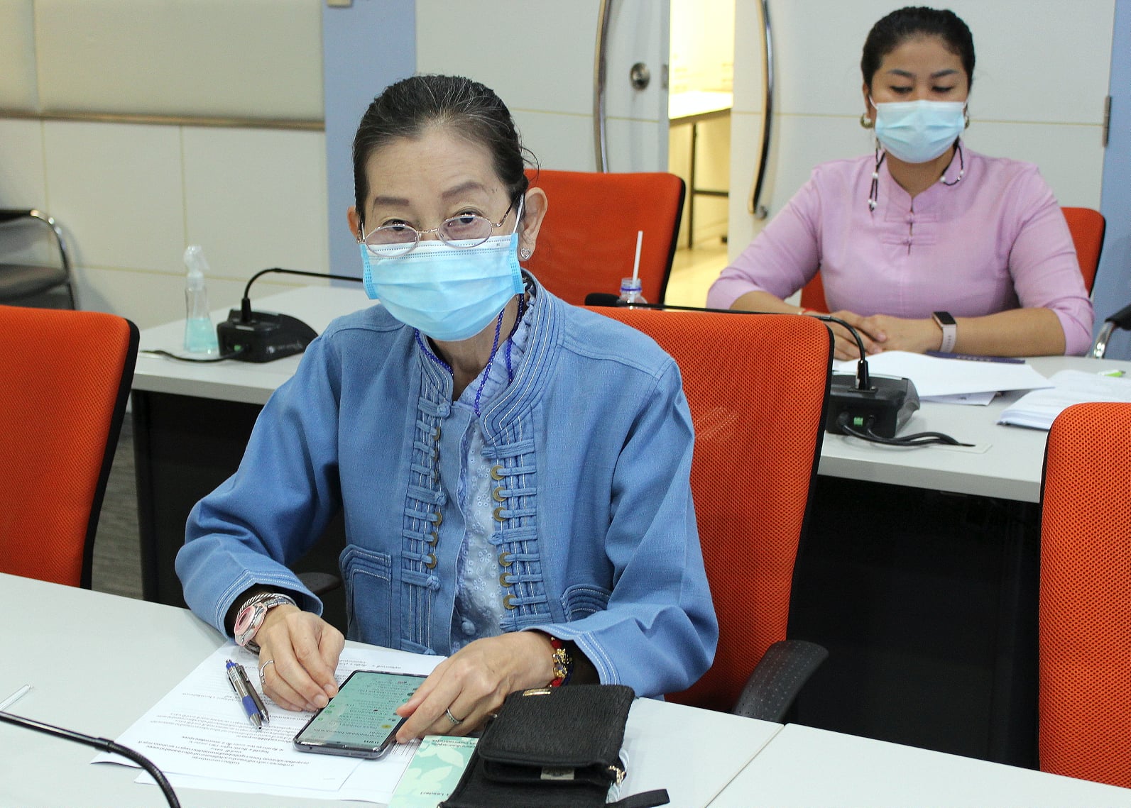 ผู้อำนวยการสำนักเสริมสร้างความเข้มแข็งชุมชน ประธานการประชุม” ติดตามความก้าวคณะทำงานรับผิดชอบการดำเนินงานทอดผ้าป่าสมทบกองทุนพัฒนาเด็กชนบท