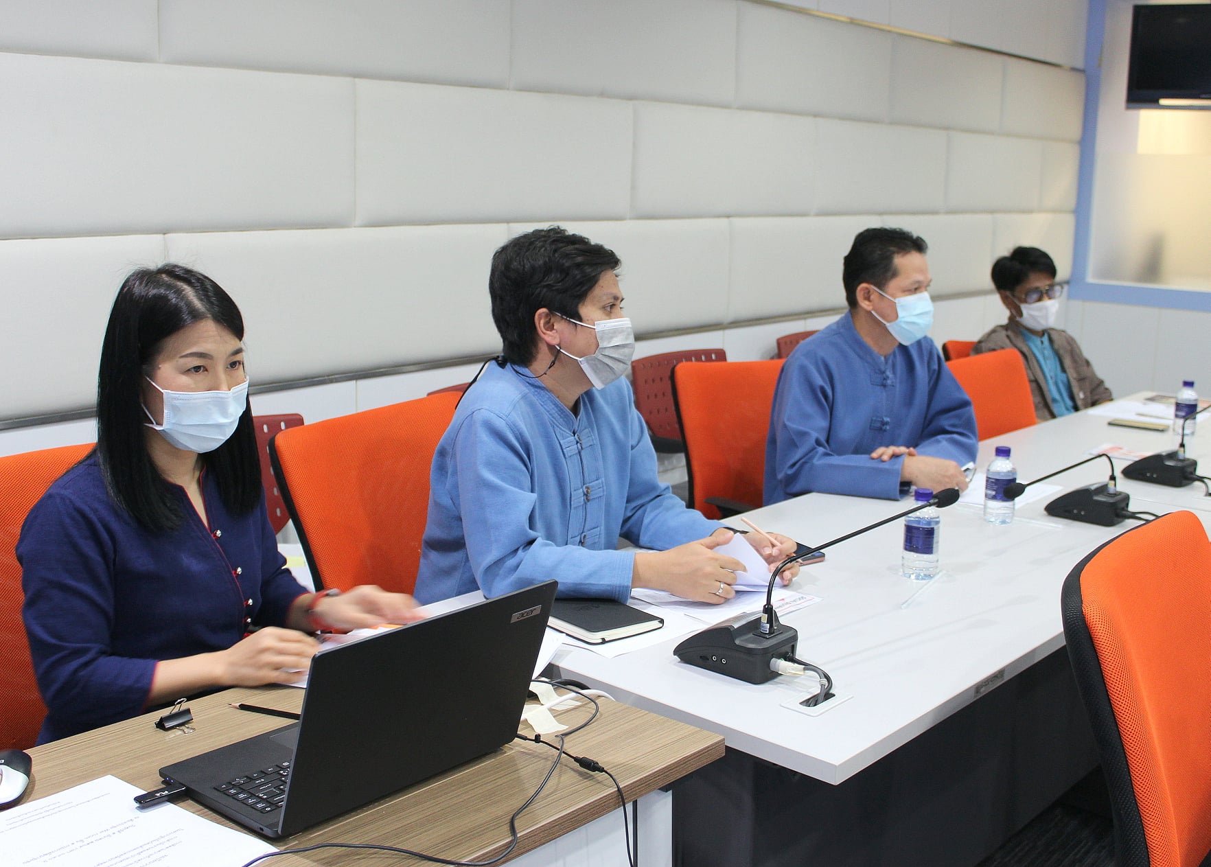 ผู้อำนวยการสำนักเสริมสร้างความเข้มแข็งชุมชน ประธานการประชุม” ติดตามความก้าวคณะทำงานรับผิดชอบการดำเนินงานทอดผ้าป่าสมทบกองทุนพัฒนาเด็กชนบท