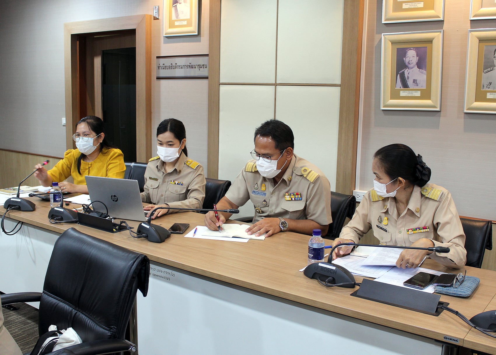 นายสุรศักดิ์ อักษรกุล รองอธิบดีกรมการพัฒนาชุมชน เป็นประธานการประชุมการประชุมคณะทำงานการขับเคลื่อนการพัฒนาพื้นที่ต้นแบบการพัฒนาคุณภาพชีวิตตามหลักทฤษฎีใหม่ ประยุกต์สู่ “โคก หนอง นา โมเดล”