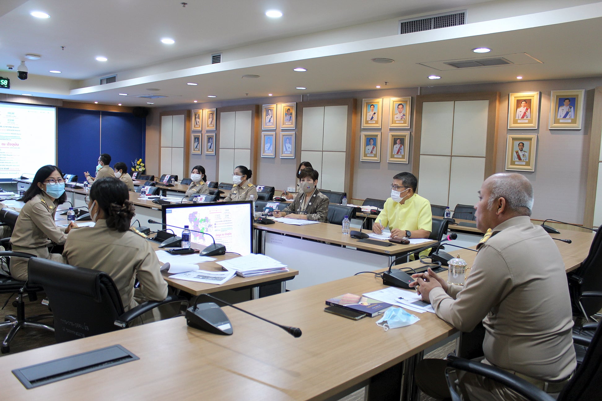 นายสุรศักดิ์ อักษรกุล รองอธิบดีกรมการพัฒนาชุมชน เป็นประธานการประชุมการประชุมคณะทำงานการขับเคลื่อนการพัฒนาพื้นที่ต้นแบบการพัฒนาคุณภาพชีวิตตามหลักทฤษฎีใหม่ ประยุกต์สู่ “โคก หนอง นา โมเดล”