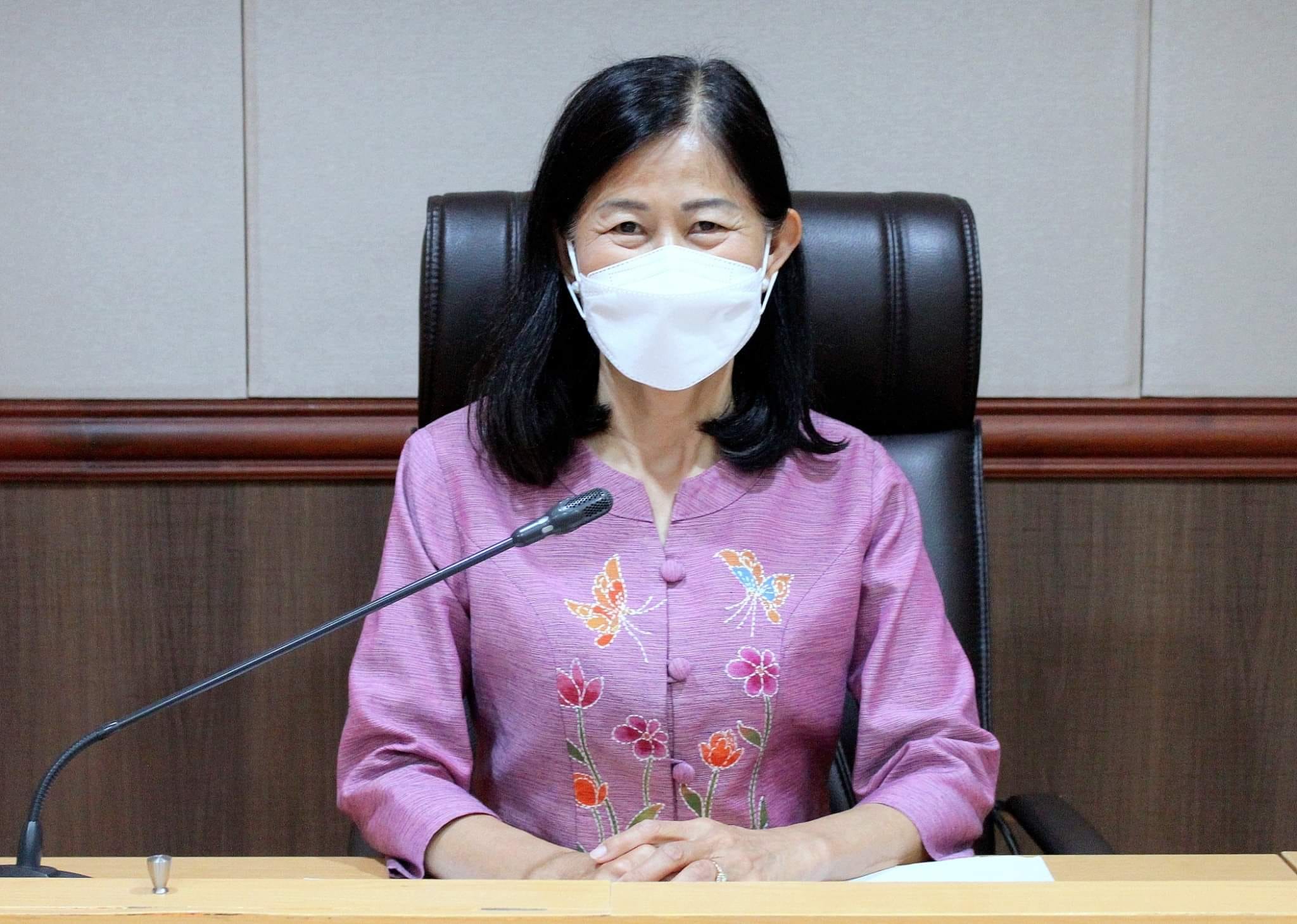 นางสาวนิภา ทองก้อน ผู้อำนวยการสำนักเสริมสร้างความเข้มแข็งชุมชน