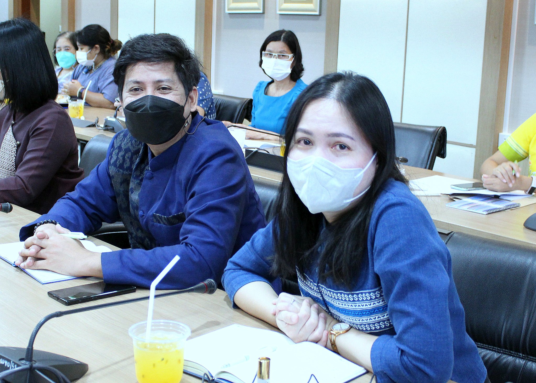 นายรังสรรค์ หังสนาวิน ผู้อำนวยการกลุ่มงานส่งเสริมการบริหารจัดการชุมชน เป็นประธานการประชุมสำนักเสริมสร้างความเข้มแข็งชุมชน