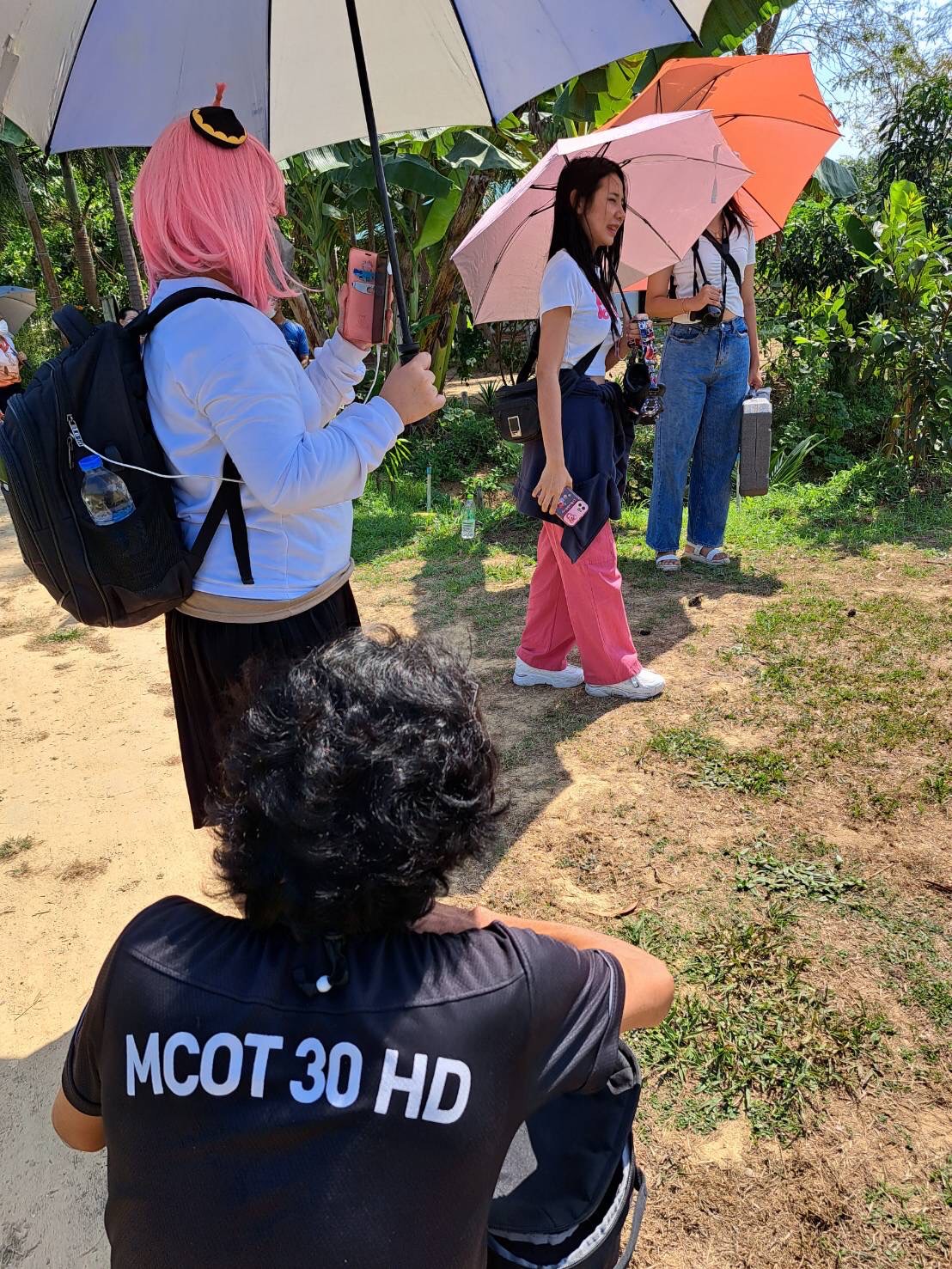 พช. ร่วมกับ บริษัท อสมท จำกัด (มหาชน) ถ่ายทำคอนเท้นต์ ออนไลน์ “ปัน ฟาร์ม สุข