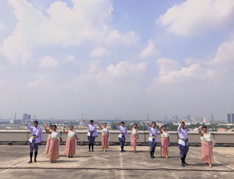 คณะผู้บริหาร พช. ตรวจเยี่ยมให้กำลังใจนักแสดงประกอบเพลง “รำวงมหาดไทยเพื่อคนไทย” เวอร์ชั่น พช.