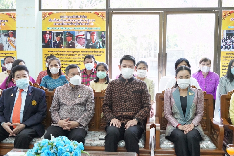 นายอรรษิษฐ์ สัมพันธรัตน์ อธิบดีกรมการพัฒนาชุมชน เดินทางไปยังหอประชุมองค์การบริหารส่วนตำบลจอหอ ตำบลจอหอ อำเภอเมืองนครราชสีมา จังหวัดนครราชสีมา เพื่อมอบวัสดุ