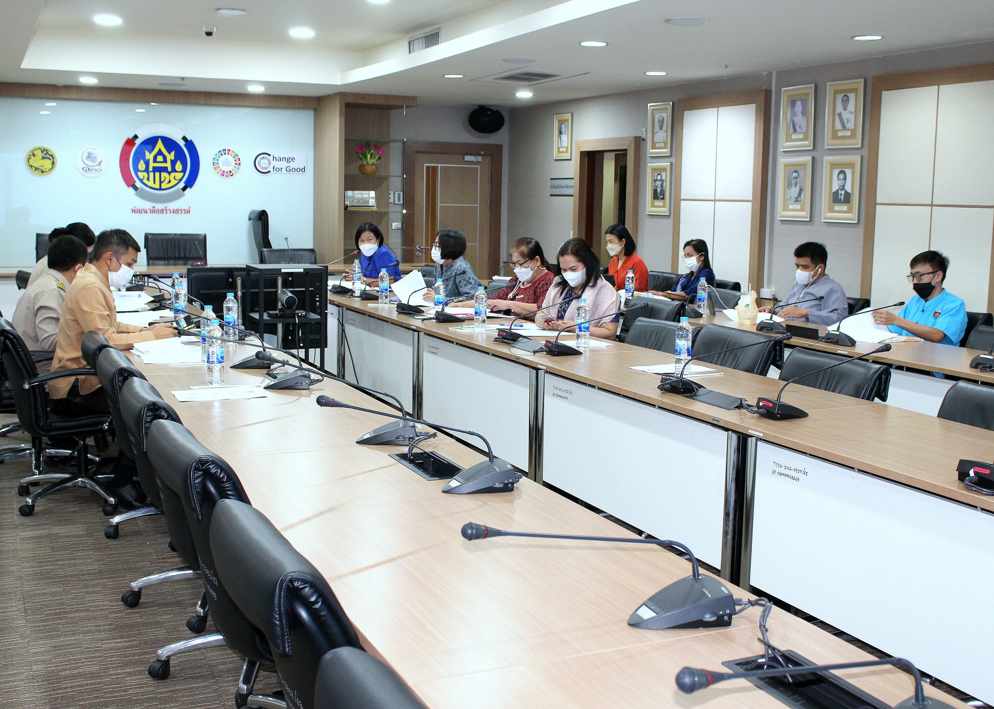 การประชุมคณะทำงานรับผิดชอบการดำเนินงานทอดผ้าป่าสมทบกองทุนพัฒนาเด็กชนบท ฯ