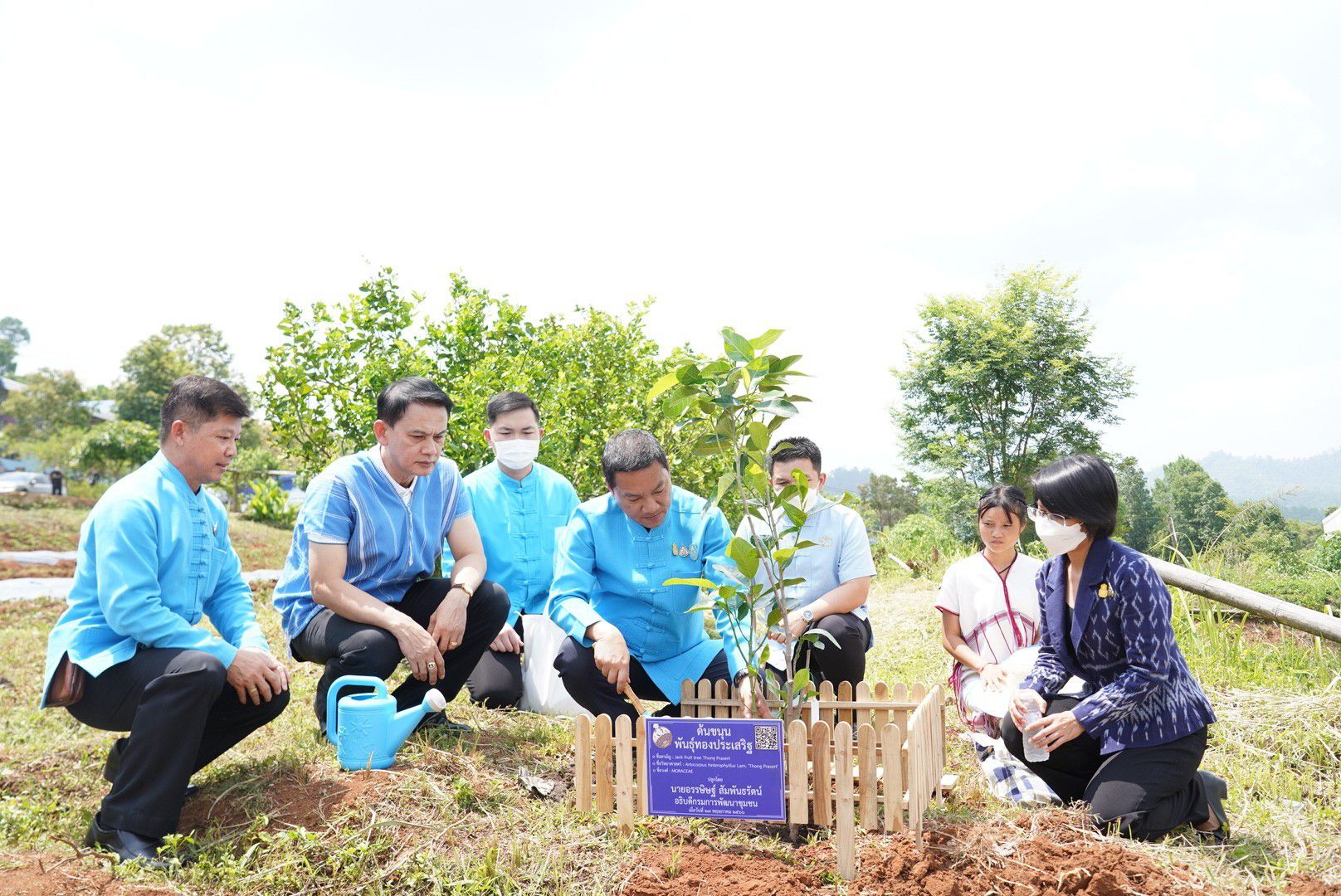 ปลัดมหาดไทยนำภาคีเครือข่ายมอบห้องสมุดโรงเรียนมัธยมกัลยาณิวัฒนาเฉลิมพระเกียรติ เนื่องในโอกาส 100 ปี วันประสูติ สมเด็จพระเจ้าพี่นางเธอ เจ้าฟ้ากัลยาณิวัฒนา กรมหลวงนราธิวาสราชนครินทร์ พร้อมเชิญชวนคนไทยร่วมส่งเสริมสนับสนุนการศึกษาให้ลูกหลานในทุกด้าน เพื่อคุณภาพชีวิตที่ดีอย่างยั่งยืน
