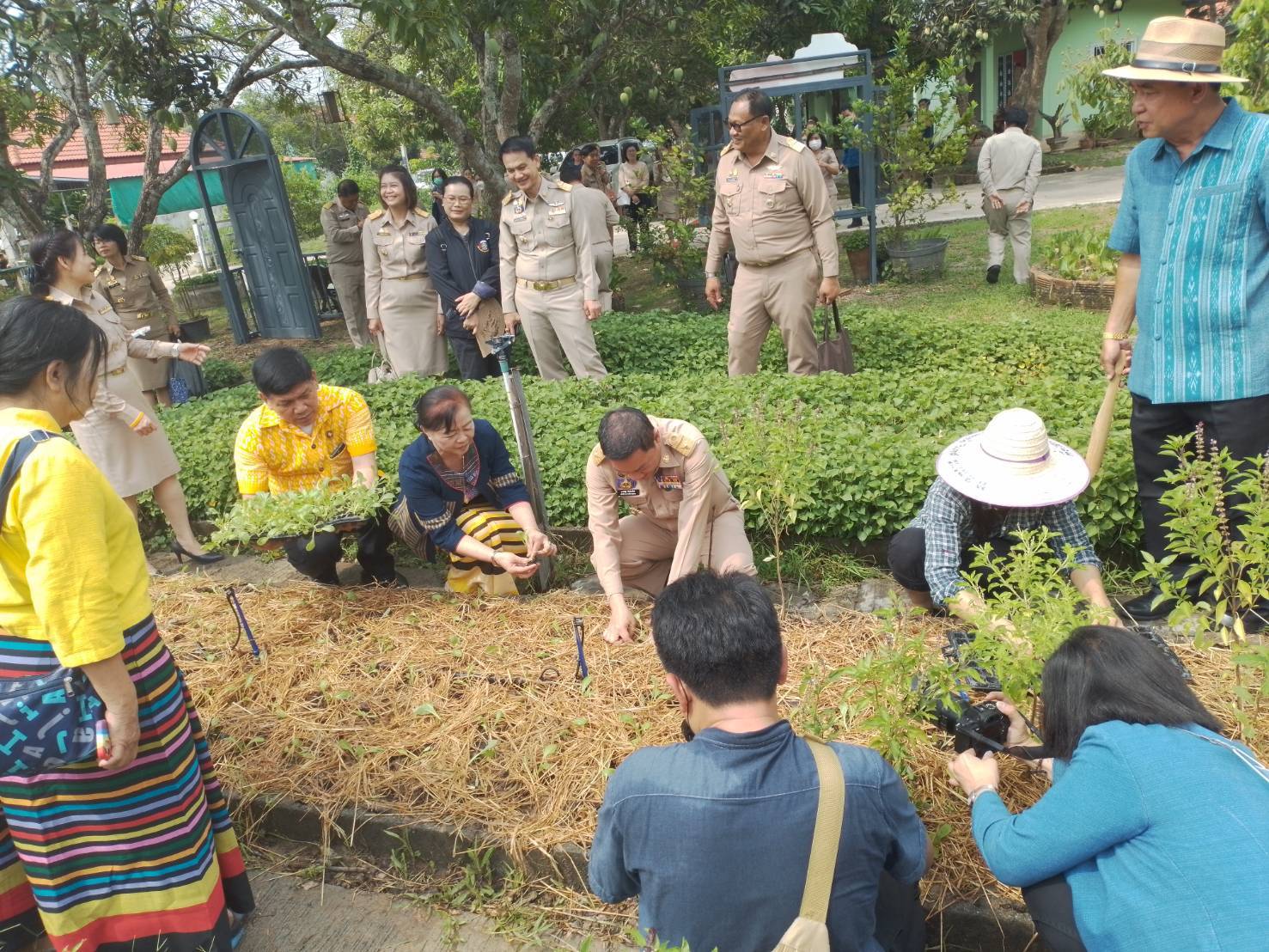 เยี่ยมชมศูนย์เรียนรู้โคก หนอง นา ป่าไผ่โมเดล จังหวัดเชียงใหม่