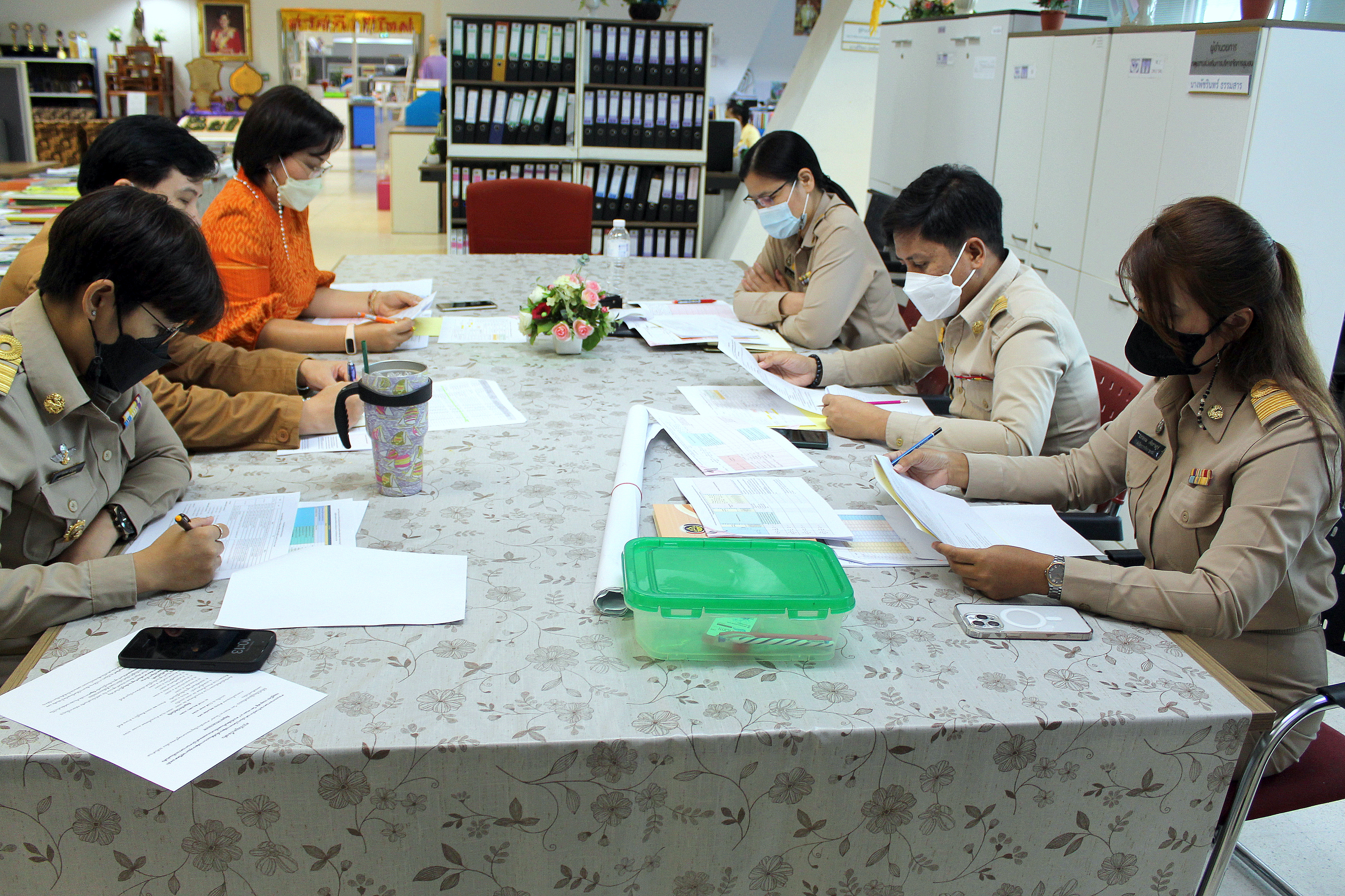 การติดตามความก้าวหน้าการดำเนินงานโครงการพัฒนาพื้นที่ต้นแบบการพัฒนาคุณภาพชีวิตตามหลักทฤษฎีใหม่ประยุกต์สู่ “โคก หนอง นา โมเดล”
