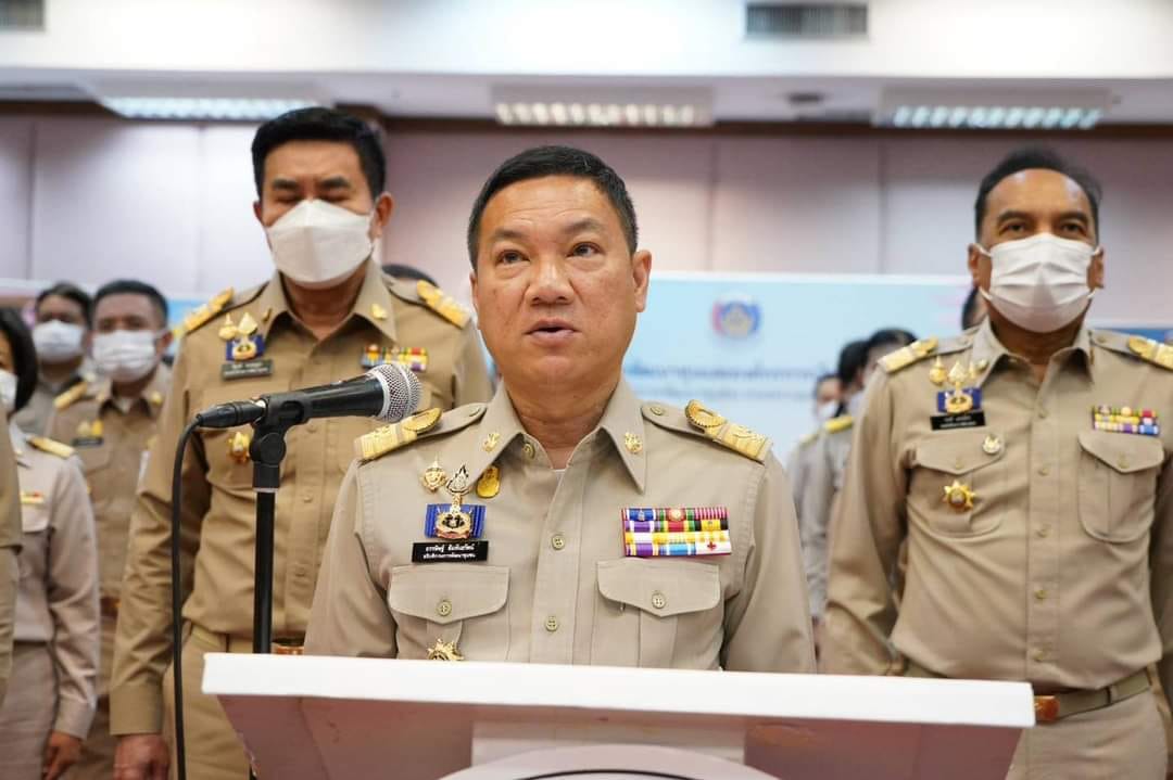อธิบดี พช. นำคณะผู้บริหาร ข้าราชการกล่าวปฏิญาณตน ประกาศเจตนารมณ์ต่อต้านยาเสพติด เนื่องในวันต่อต้านยาเสพติดโลก 26 มิถุนายน ประจำปี 2566