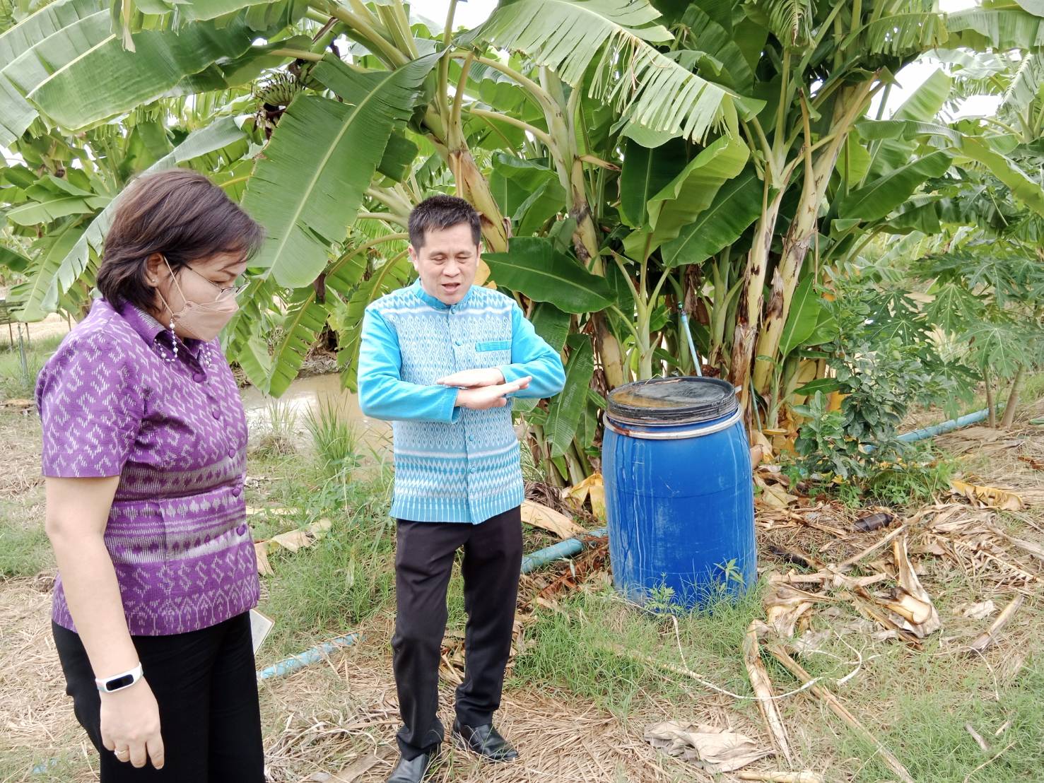 ลงพื้นที่ติดตามผลการดำเนินงานการขับเคลื่อนการดำเนินงานศูนย์ผู้นำจิตอาสาพัฒนาชุมชนภายใต้กิจกรรมสร้างศักยภาพการดำเนินงานศูนย์ผู้นำจิตอาสาพัฒนาชุมชน กิจกรรมหลัก : พัฒนาหมู่บ้านเศรษฐกิจพอเพียง