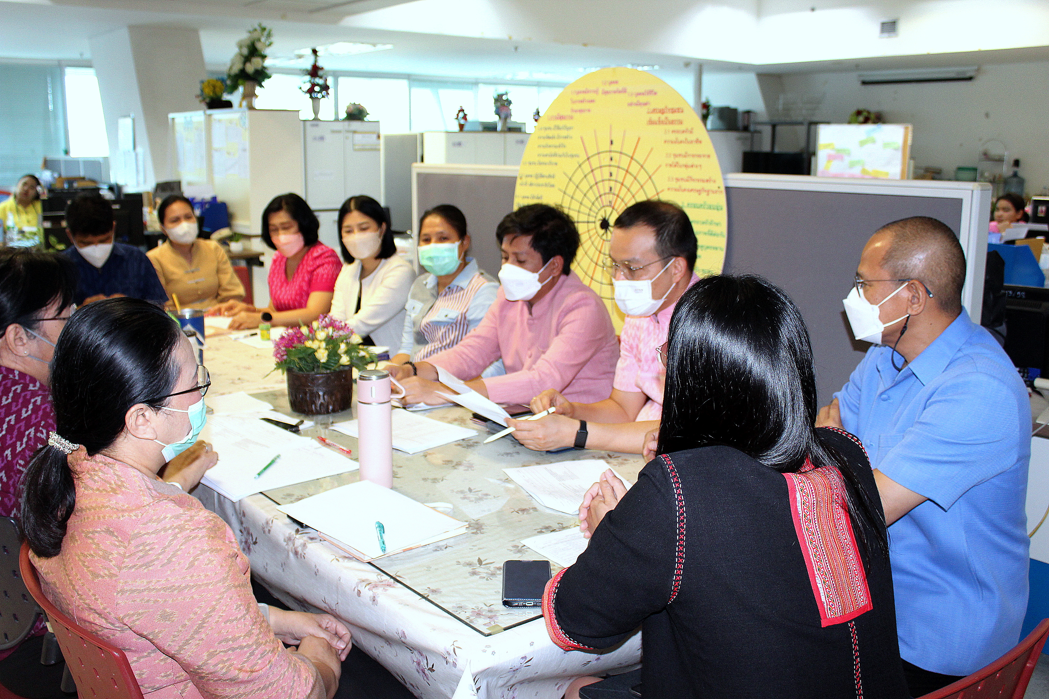 หารือแนวทางการพัฒนาการขับเคลื่อนงานพัฒนาชุมชนที่เกี่ยวข้องกับภารกิจของสำนักเสริมสร้างความเข้มแข็งชุมชน