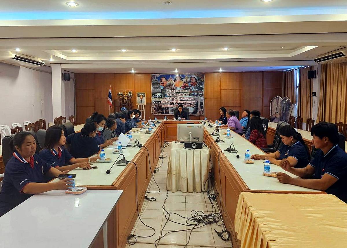 กรมการพัฒนาชุมชน สนับสนุนการดำเนินงาน “ขับเคลื่อนการขจัดความยากจน” คณะกรรมการพัฒนาสตรีจังหวัดเลย