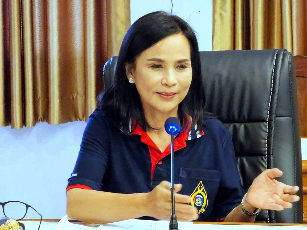 กรมการพัฒนาชุมชน สนับสนุนการดำเนินงาน “ขับเคลื่อนการขจัดความยากจน” คณะกรรมการพัฒนาสตรีจังหวัดเลย