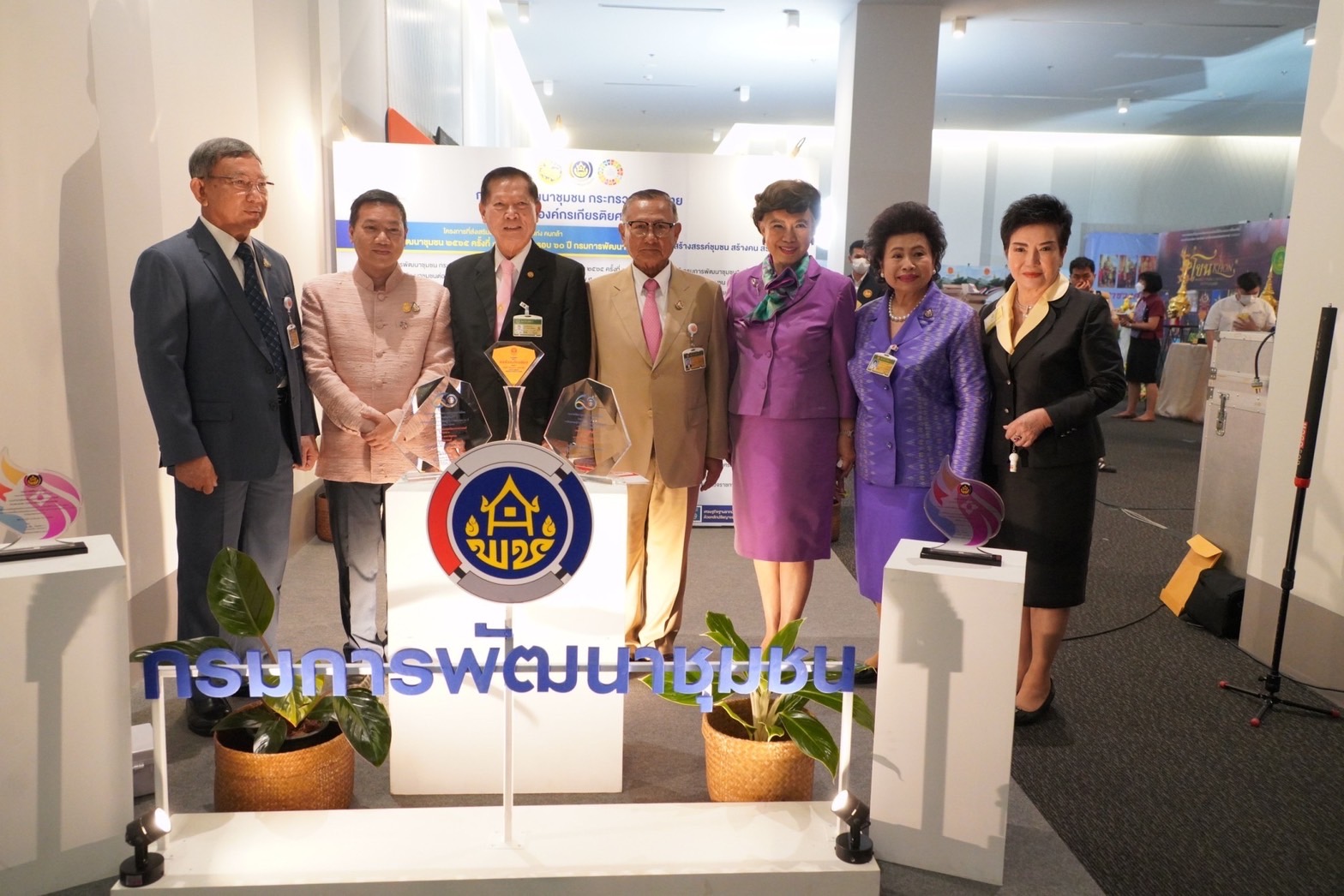 รับรางวัลประเภทองค์กรเกียรติยศ เพื่อยกย่องเชิดชูเกียรติองค์กรภาครัฐ ภาคเอกชน และภาคสังคม ที่บริหารงานโดยยึดหลักคุณธรรมจริยธรรม เป็นองค์กรที่เสริมสร้าง คนดี คนเก่ง คนกล้า และโอกาสสู่สังคมเพื่อพัฒนาชาติไทยอย่างยั่งยืน