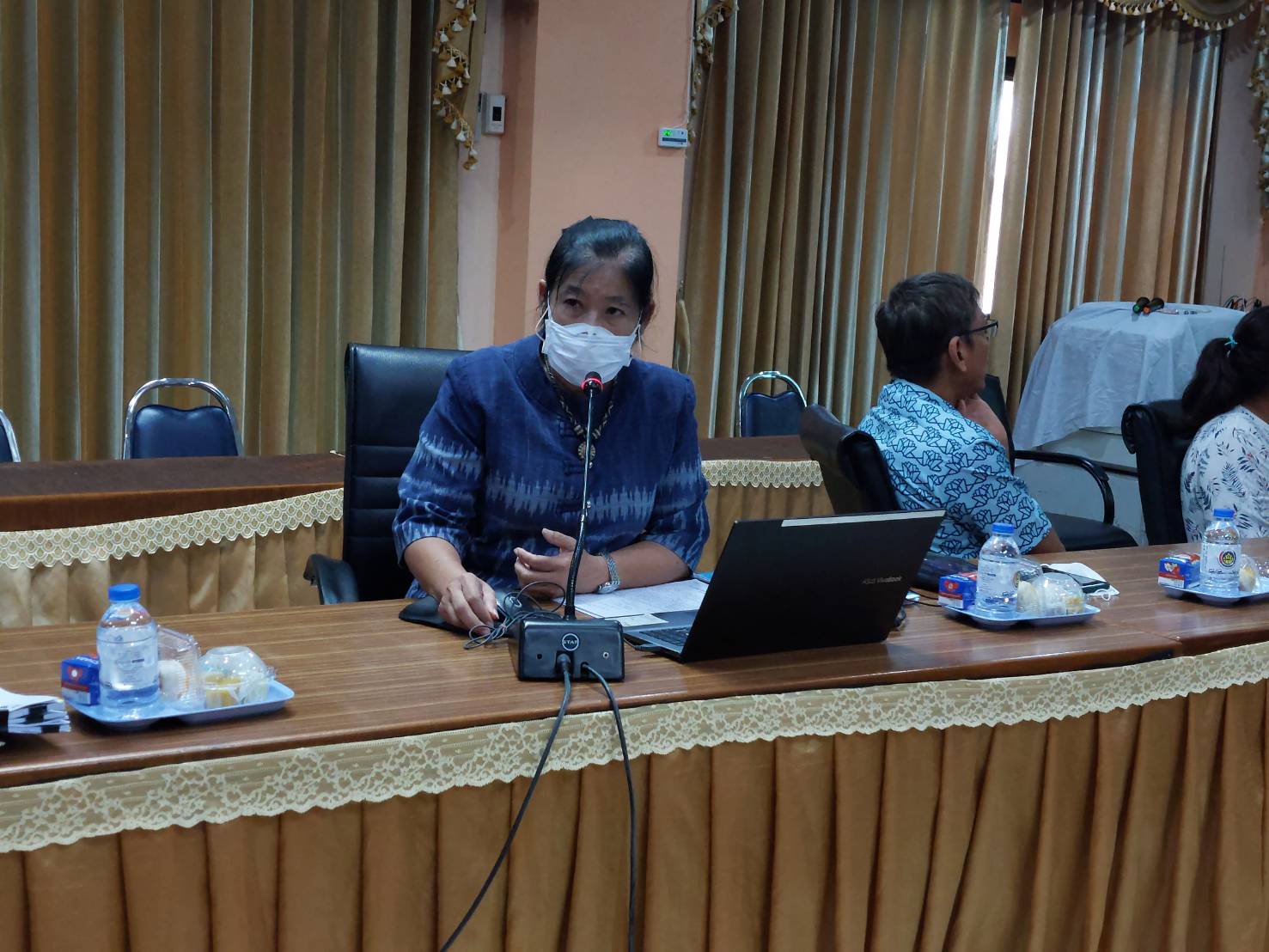 ลงพื้นที่สำนักงานพัฒนาอำเภอหนองเสือ จังหวัดปทุมธานี ติดตาม และสนับสนุนการดำเนินโครงพื้นที่ต้นแบบการพัฒนาคุณภาพชีวิตตามหลักทฤษฎ๊ใหม่ประยุกต์สู่ โคก หนอง นา โมเดล แปลง CLM