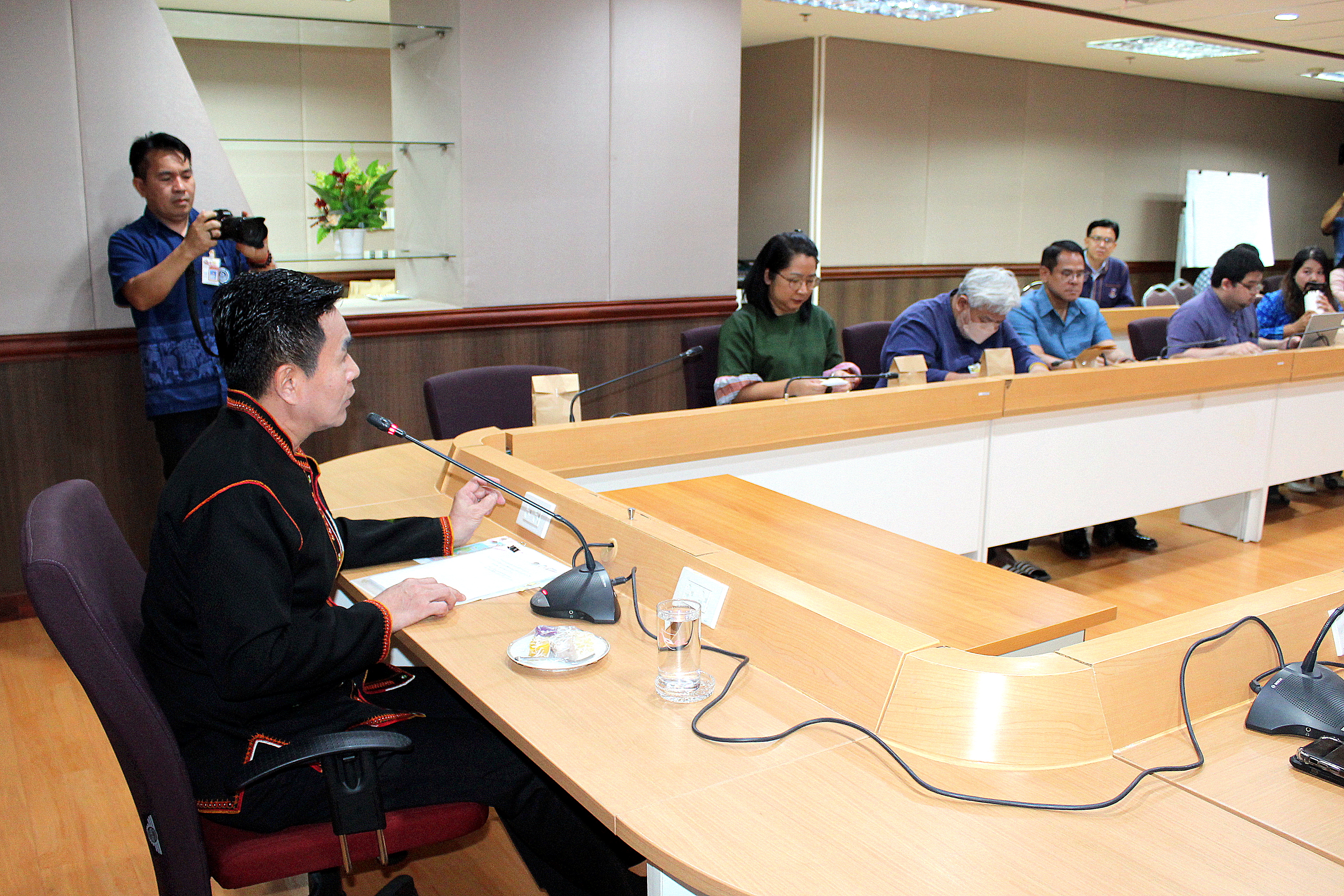 การประชุมติดตามความก้าวหน้าการดำเนินงานโครงการพัฒนาพื้นที่ต้นแบบการพัฒนาคุณภาพชีวิตตามหลักทฤษฎีใหม่ ประยุกต์สู่ “โคก หนอง นา โมเดล” กิจกรรมที่ 7 สร้างระบบโปรแกรมและระบบฐานข้อมูล พัฒนาระบบ Digital รองรับ Local Economy