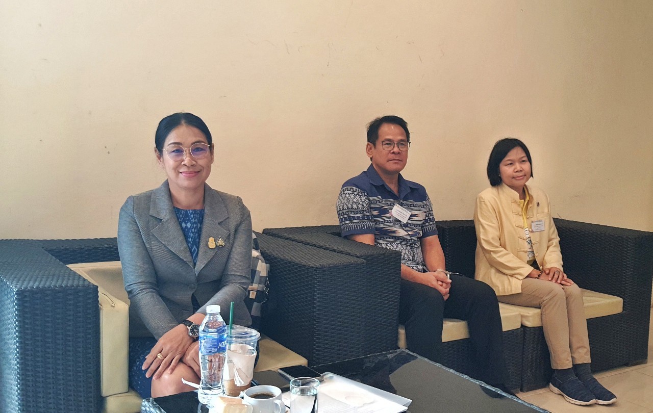การประชุมเชิงปฏิบัติการพัฒนาศักยภาพเจ้าหน้าที่พัฒนาชุมชนผู้รับผิดชอบงานพัฒนาหมู่บ้านคนรักช้าง ตามโครงการพัฒนาหมู่บ้านเศรษฐกิจพอเพียง