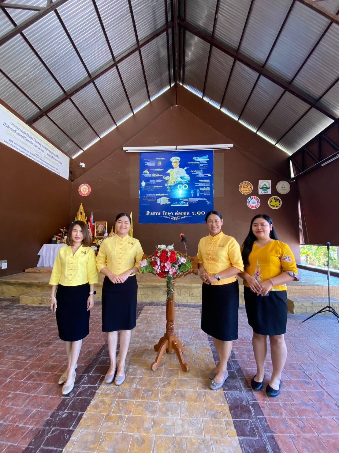 พช.ร่วมต้อนรับและสนับสนุนข้อมูลให้แก่คณะทูต และกงสุลต่างประเทศประจำประเทศไทย ในโอกาสศึกษาดูงาน ศูนย์เรียนรู้การพัฒนาคุณภาพชีวิตตามหลักทฤษฎีใหม่ ประยุกต์สู่   “  โคก หนอง นา  ”  พุทธอุทยานดอยอินทรีย์