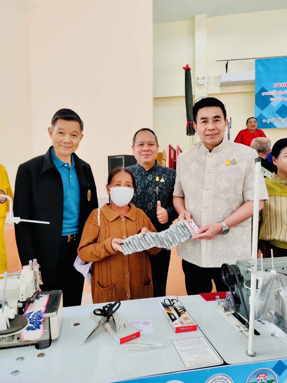 กรมการพัฒนาชุมชน ร่วมกับ มูลนิธิป่อเต็กตึ๊ง เดินหน้าพัฒนาคุณภาพชีวิตด้วยการสร้างความมั่นคงด้านอาชีพเพื่อแก้ปัญหาความยากจน ระยะที่ 3 ภาคตะวันออกเฉียงเหนือ พื้นที่จังหวัดอุบลราชธานี และจังหวัดศรีสะเกษ