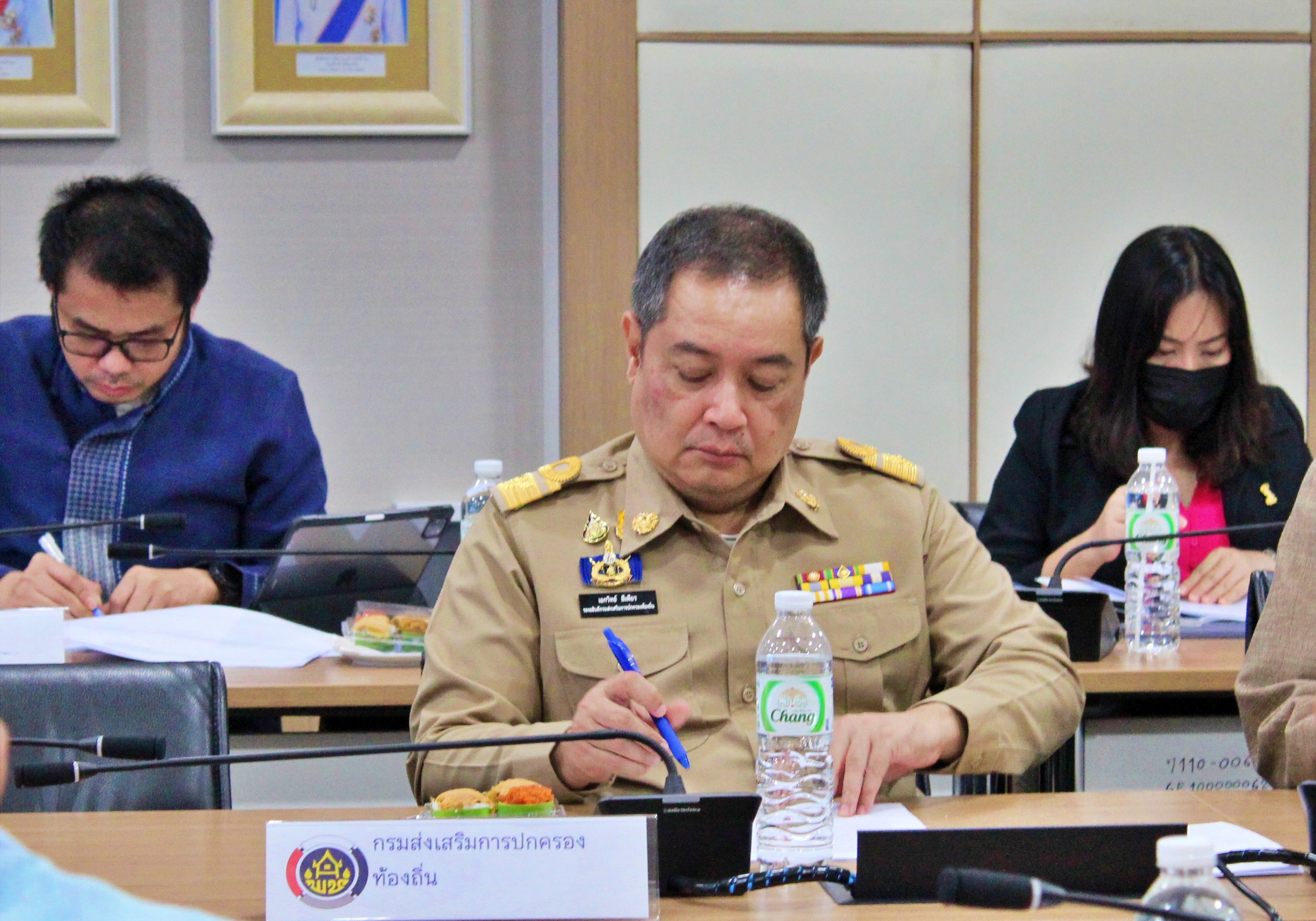 ประชุมคณะกรรมการอำนวยการทอดผ้าป่าสมทบกองทุนพัฒนาเด็กชนบทฯ