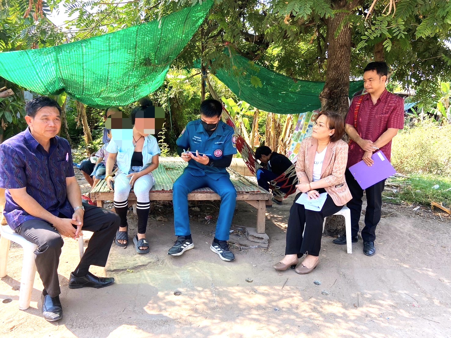 🤝กรมการพัฒนาชุมชน ร่วมกับ มูลนิธิป่อเต็กตึ้ง ลงพื้นที่จัดเก็บข้อมูลครัวเรือนยากจนเป้าหมายสนับสนุนวัสดุอุปกรณ์ประกอบอาชีพ จังหวัดมหาสารคาม 🤝