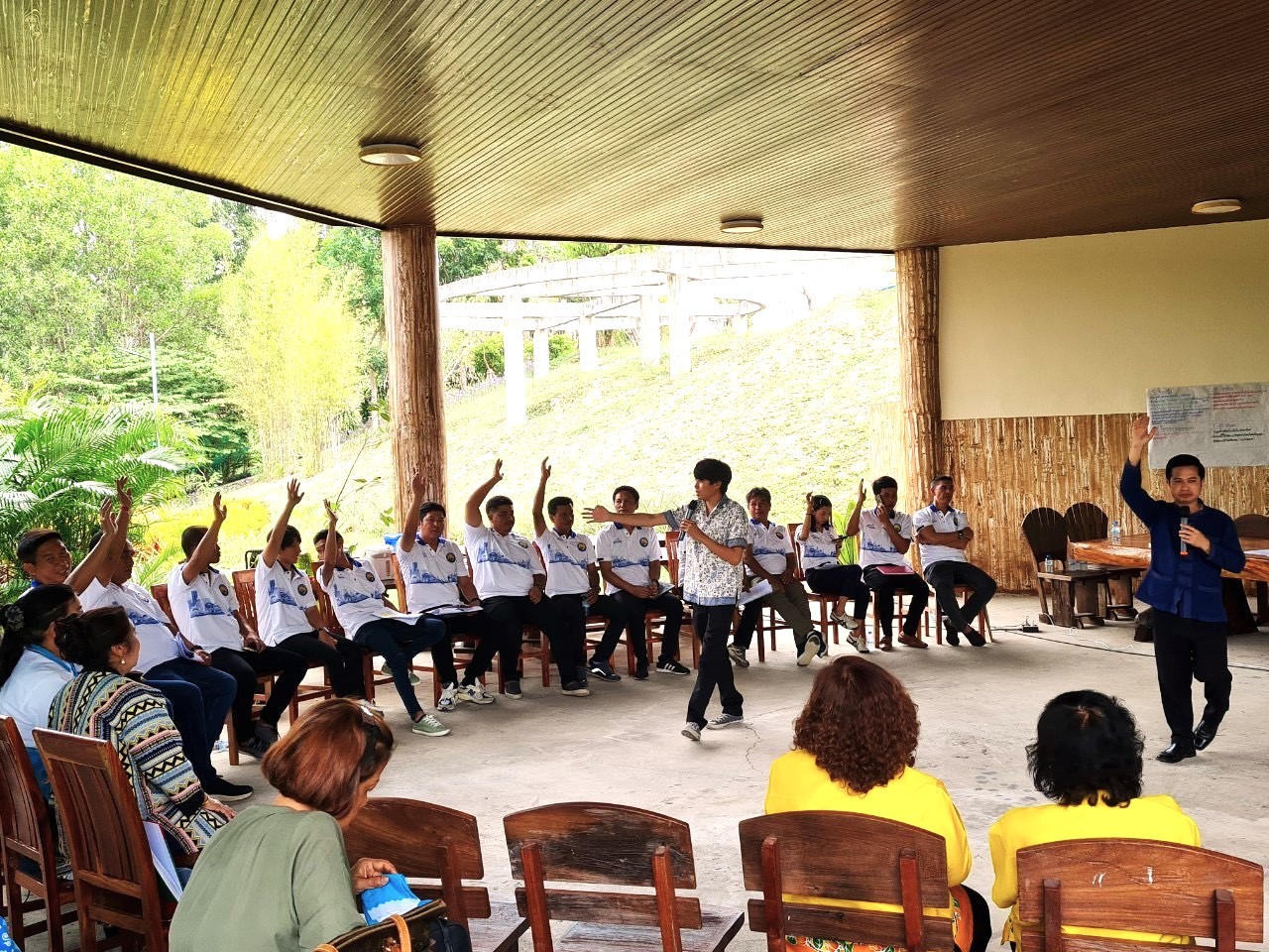 กิจกรรมถอดบทเรียนความสำเร็จ และ ถ่ายทำตัวอย่างการจัดเวทีบูรณาการแผนพัฒนาตำบล เพื่อจัดทำสื่อการเรียนรู้ประกอบบทเรียน E-Learning ณ ตำบลบางพระ อำเภอศรีราชา จังหวัดชลบุรี