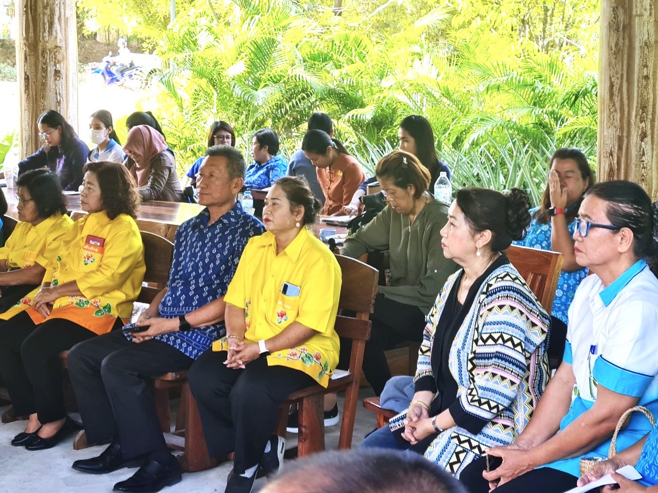 กิจกรรมถอดบทเรียนความสำเร็จ และ ถ่ายทำตัวอย่างการจัดเวทีบูรณาการแผนพัฒนาตำบล เพื่อจัดทำสื่อการเรียนรู้ประกอบบทเรียน E-Learning ณ ตำบลบางพระ อำเภอศรีราชา จังหวัดชลบุรี