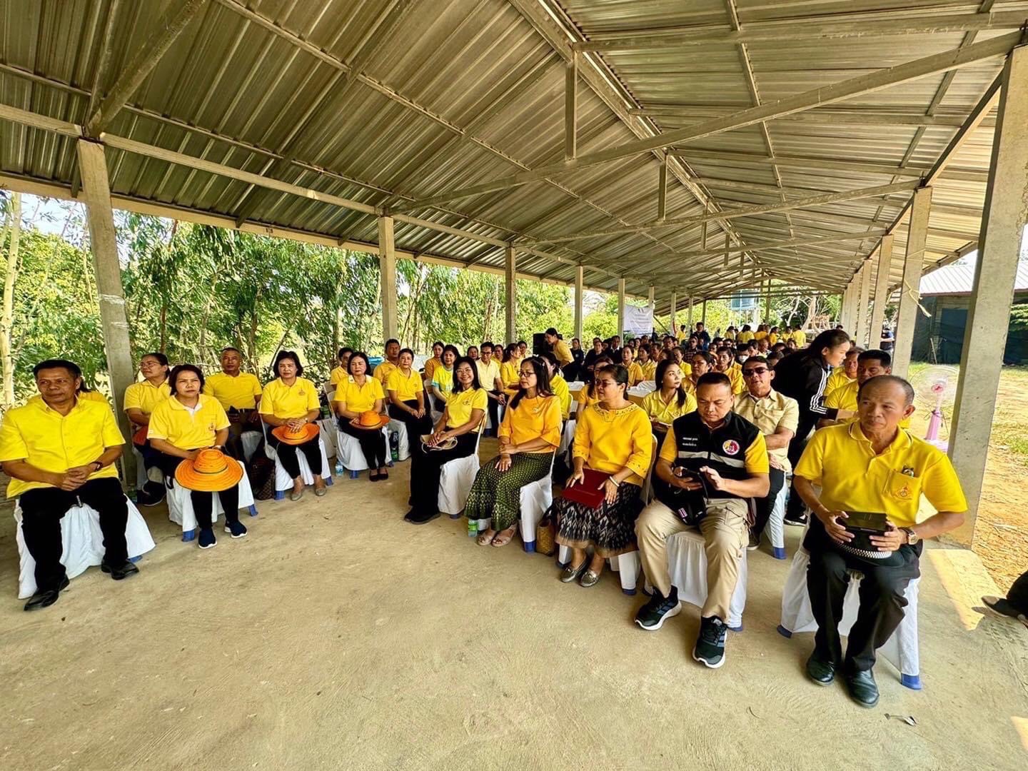 พช.ร้อยเอ็ด จัดกิจกรรม “เอามื้อสามัคคี  ทำความดี ถวายเป็นพระราชกุศล” เนื่องในโอกาสวันฉัตรมงคล วันที่ ๔ พฤษภาคม ๒๕๖๗