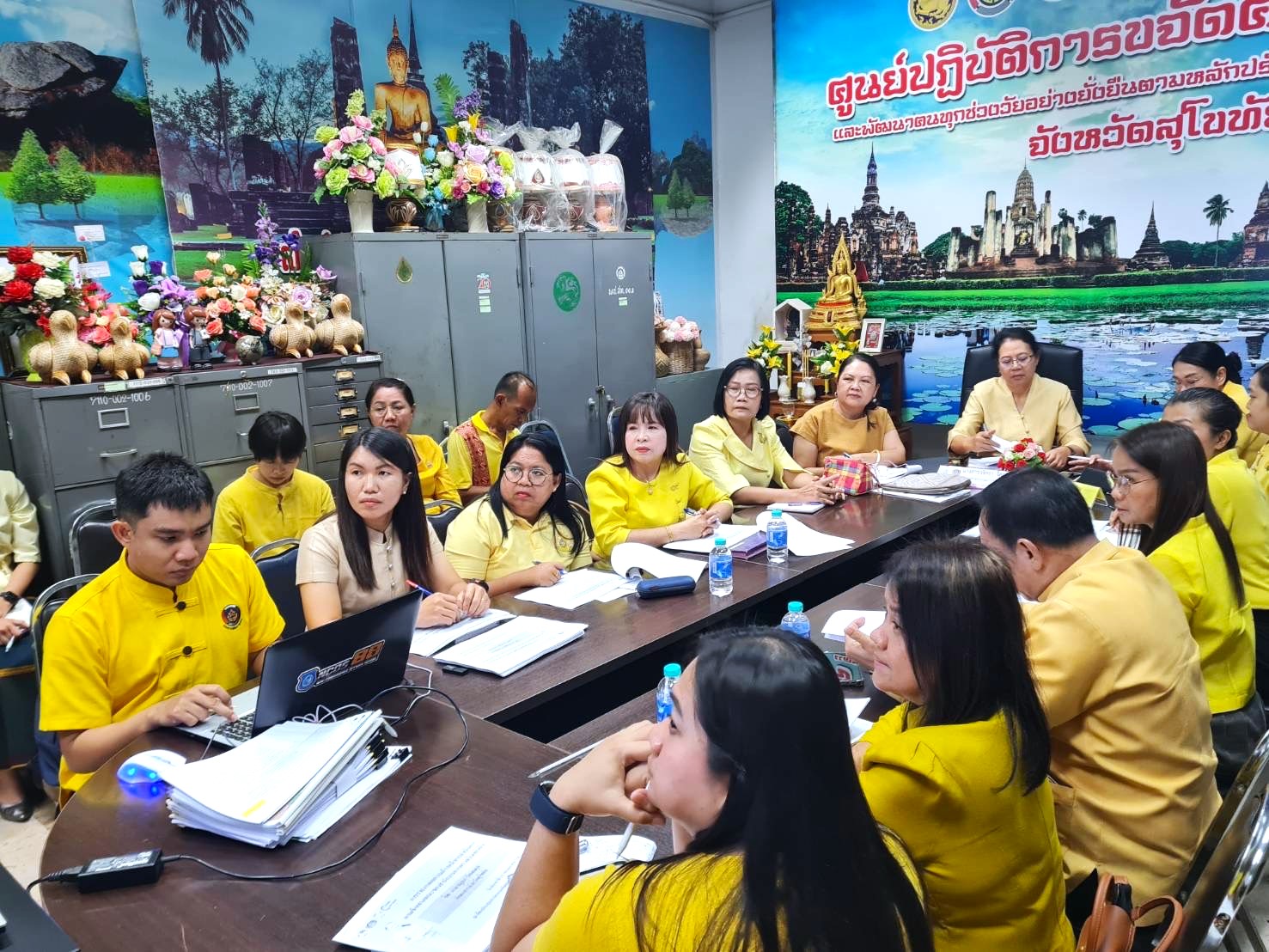 สำนักเสริมสร้างความเข้มแข็งชุมชนลงพื้นที่ติดตามสนับสนุนการดำเนินงานศูนย์เรียนรู้การพัฒนาคุณภาพชีวิตตามหลักทฤษฎีใหม่ ประยุกต์สู่ “โคก หนอง นา” จังหวัดสุโขทัย