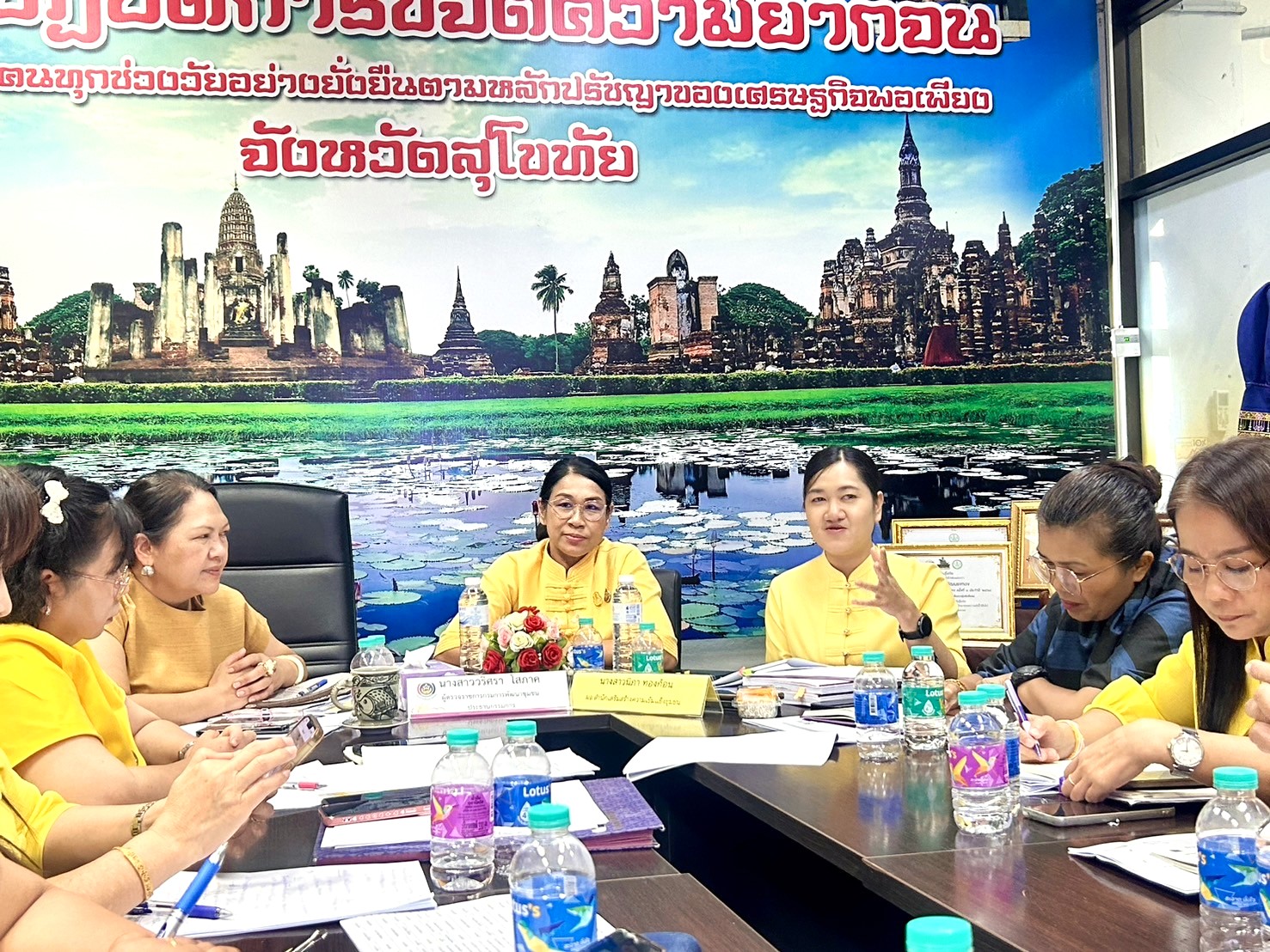 สำนักเสริมสร้างความเข้มแข็งชุมชนลงพื้นที่ติดตามสนับสนุนการดำเนินงานศูนย์เรียนรู้การพัฒนาคุณภาพชีวิตตามหลักทฤษฎีใหม่ ประยุกต์สู่ “โคก หนอง นา” จังหวัดสุโขทัย