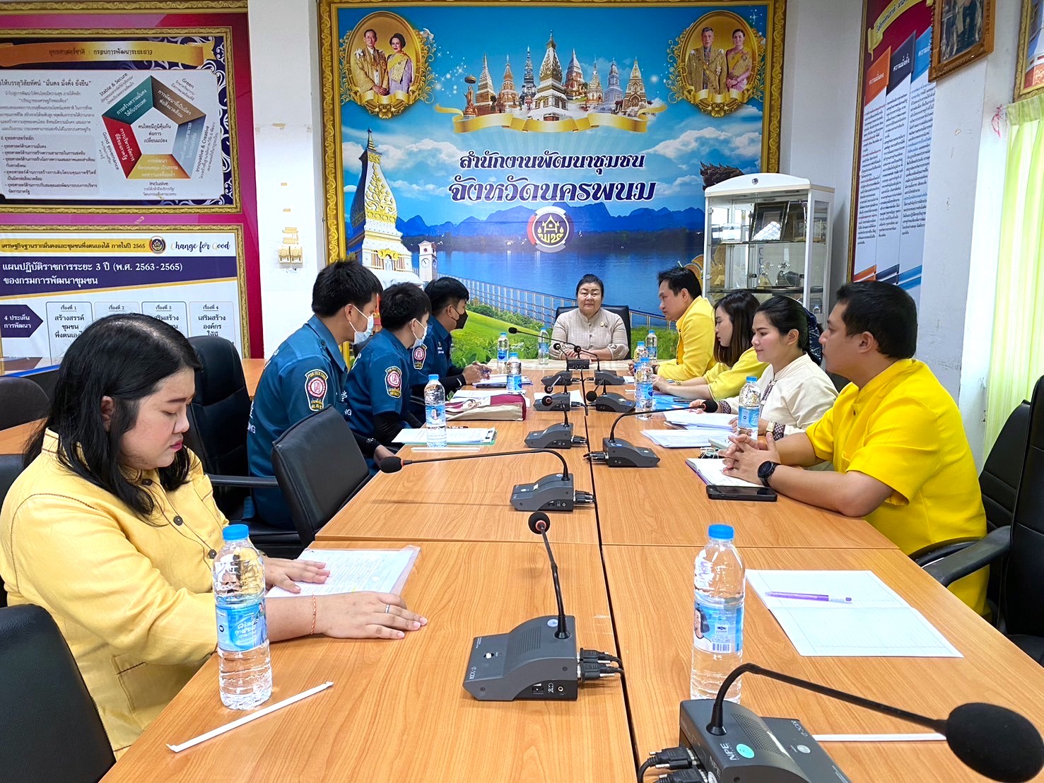 กรมการพัฒนาชุมชน ร่วมกับ มูลนิธิป่อเต็กตึ้ง ลงพื้นที่จัดเก็บข้อมูลครัวเรือนยากจนเป้าหมายสนับสนุนวัสดุอุปกรณ์ประกอบอาชีพ จังหวัดนครพนม
