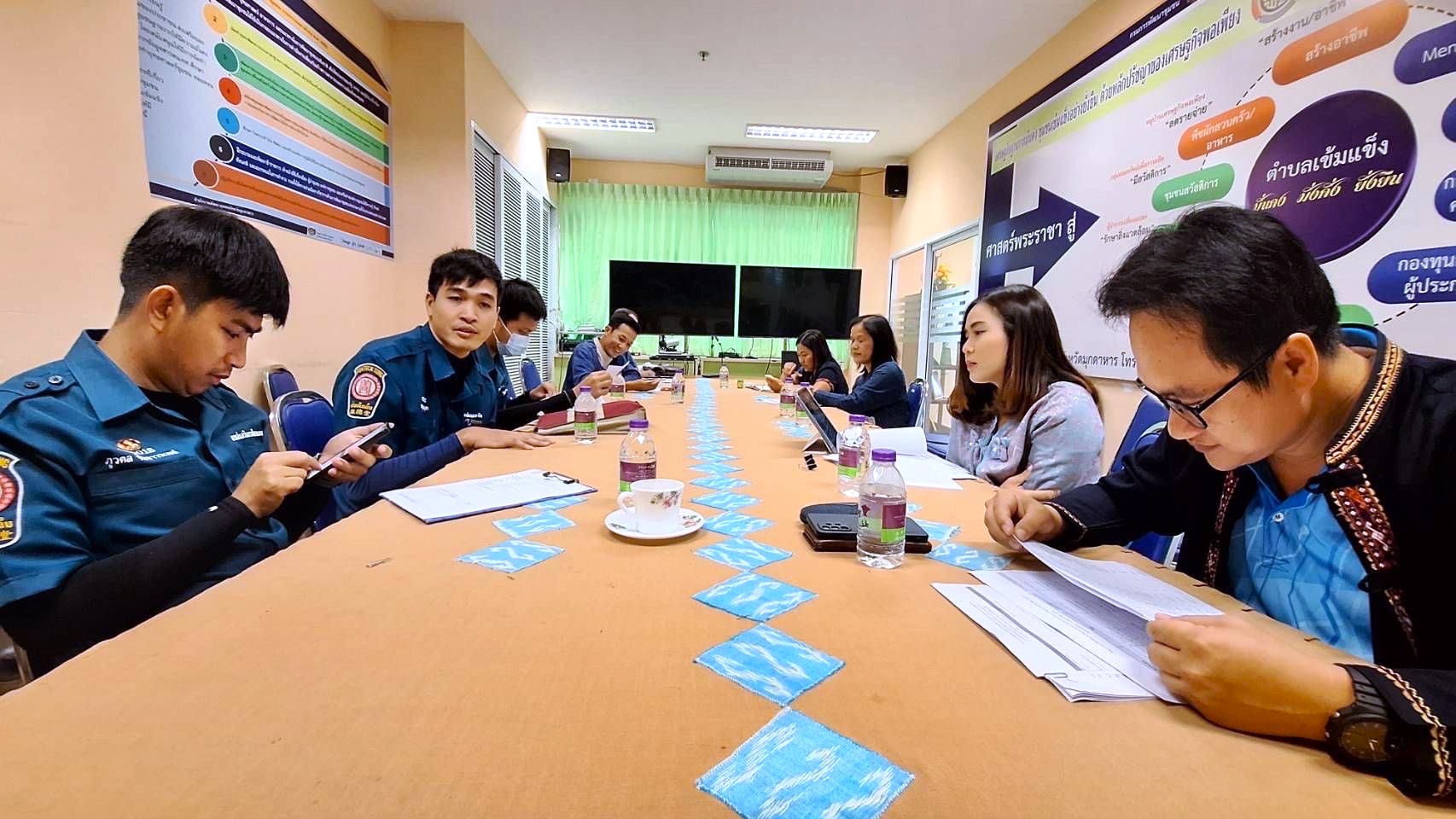 กรมการพัฒนาชุมชน ร่วมกับ มูลนิธิป่อเต็กตึ้ง ลงพื้นที่จัดเก็บข้อมูลครัวเรือนยากจนเป้าหมายสนับสนุนวัสดุอุปกรณ์ประกอบอาชีพ จังหวัดมุกดาหาร