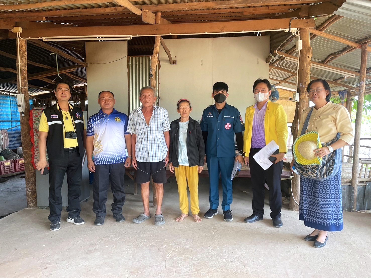 กรมการพัฒนาชุมชน ร่วมกับ มูลนิธิป่อเต็กตึ้ง ลงพื้นที่จัดเก็บข้อมูลครัวเรือนยากจนเป้าหมายสนับสนุนวัสดุอุปกรณ์ประกอบอาชีพ จังหวัดนครพนม