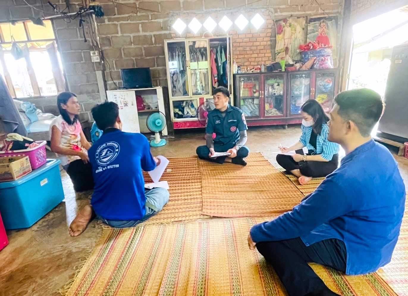 กรมการพัฒนาชุมชน ร่วมกับ มูลนิธิป่อเต็กตึ้ง ลงพื้นที่จัดเก็บข้อมูลครัวเรือนยากจนเป้าหมายสนับสนุนวัสดุอุปกรณ์ประกอบอาชีพ จังหวัดหนองคาย