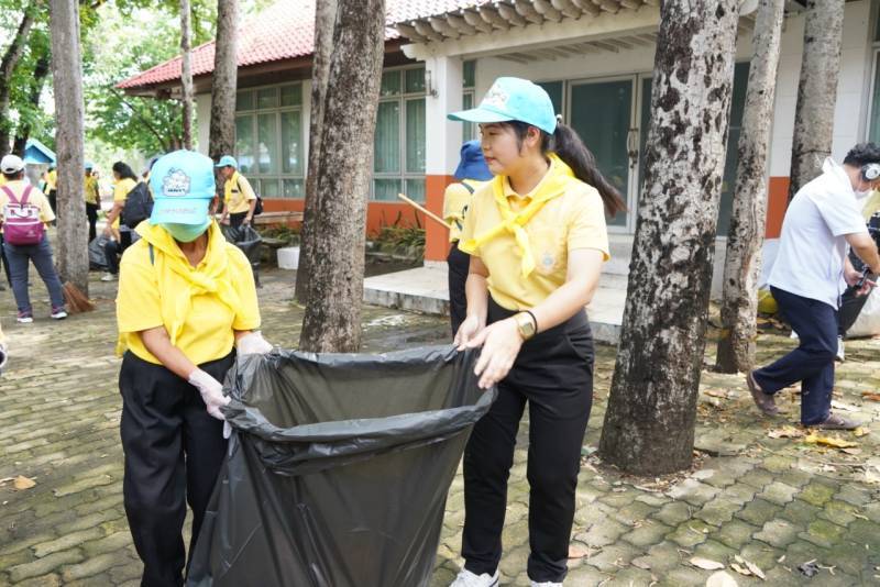 พช.ร่วมกิจกรรม “รวมพลังสร้างสัปปายะสู่วัดด้วยวิถี 5 ส” (Big Cleaning Day) เฉลิมพระเกียรติ สมเด็จพระนางเจ้า ฯ พระบรมราชินี