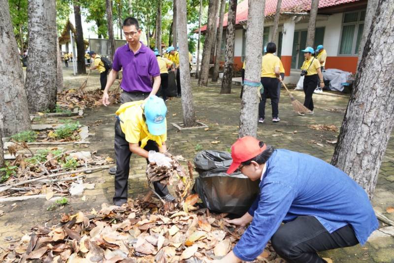 พช.ร่วมกิจกรรม “รวมพลังสร้างสัปปายะสู่วัดด้วยวิถี 5 ส” (Big Cleaning Day) เฉลิมพระเกียรติ สมเด็จพระนางเจ้า ฯ พระบรมราชินี