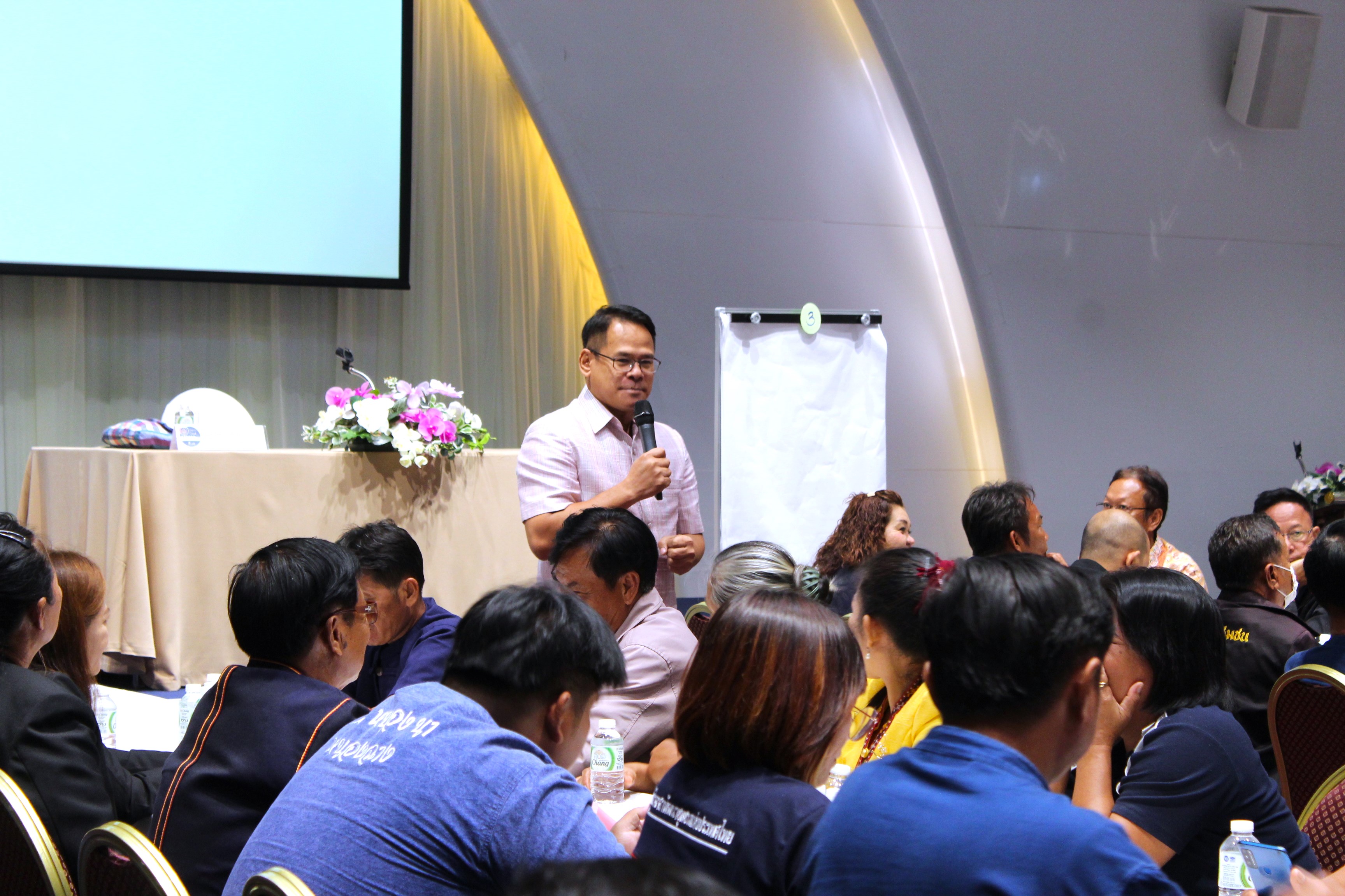 การประชุมเชิงปฏิบัติการเสริมสร้างศักยภาพคณะกรรมการชมรมผู้นําอาสาพัฒนาชุมชน ระหว่างวันที่ 12 – 14 มิถุนายน 2567