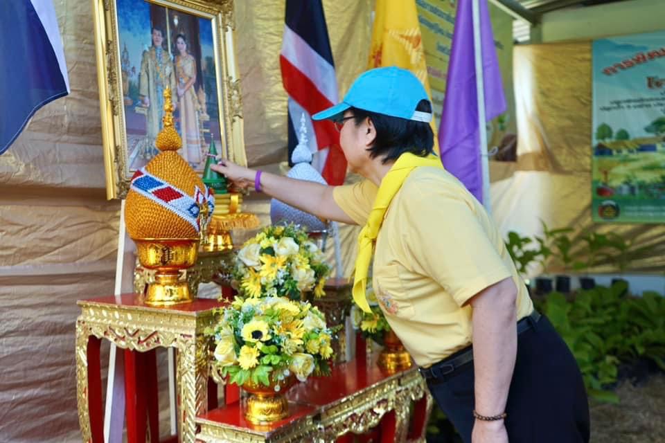 หัวหน้าผู้ตรวจราชการกรม เป็นประธานโครงการขยายผลการพัฒนาพื้นที่ต้นแบบการพัฒนาคุณภาพชีวิตตามหลักทฤษฎีใหม่ ประยุกต์สู่ “โคก หนอง นา“ เฉลิมพระเกียรติ พระบาทสมเด็จพระเจ้าอยู่หัว กิจกรรม ”เอามื้อสามัคคี ทำความดี ถวายเป็นพระราชกุศล“ ณ จังหวัดเพชรบุรี
